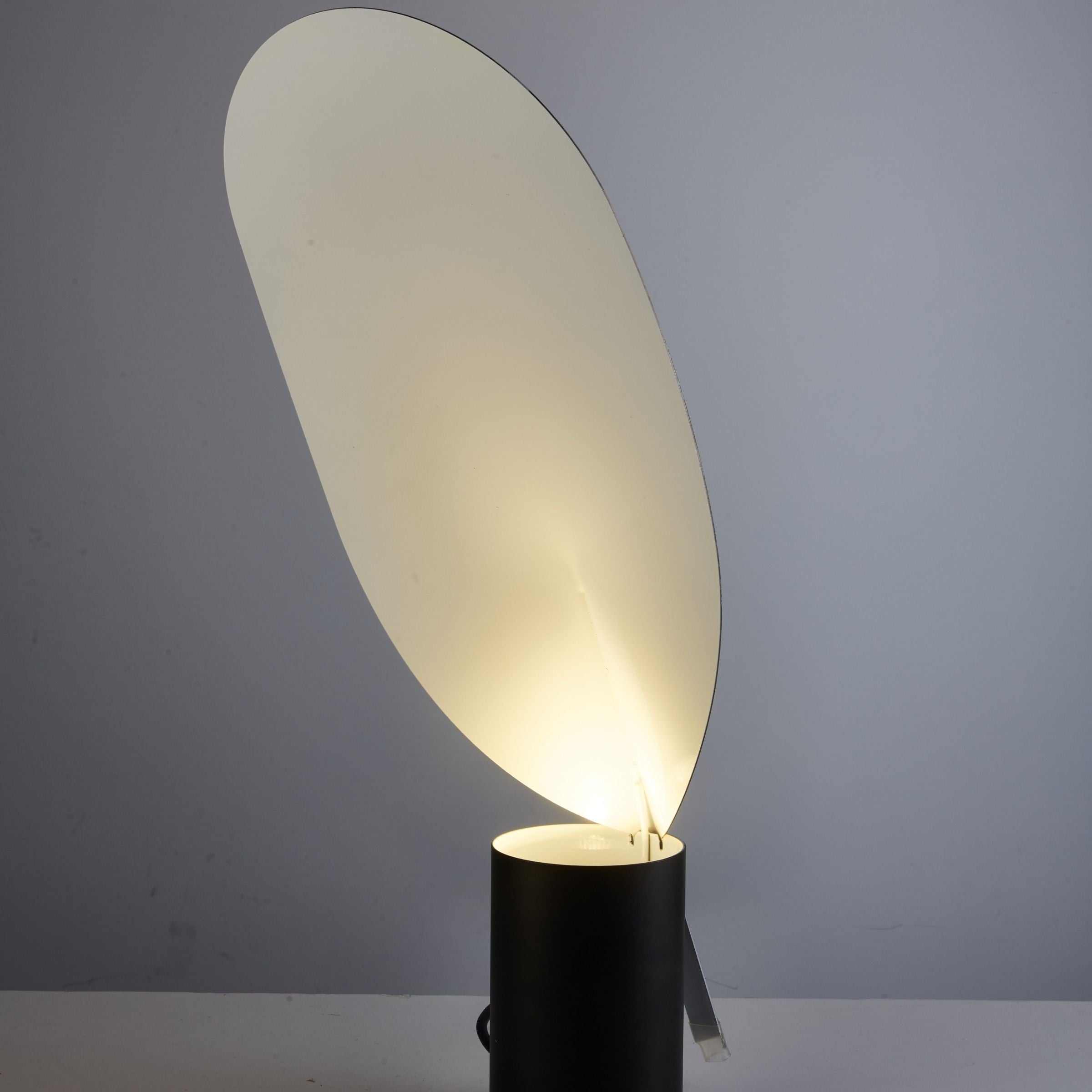 Leafshine Gold Table Lamp CY-LTD-1020-G - Desk\table Lamps - ebarza Furniture UAE | Shop Modern Furniture in Abu Dhabi & Dubai - مفروشات ايبازرا في الامارات | تسوق اثاث عصري وديكورات مميزة في دبي وابوظبي