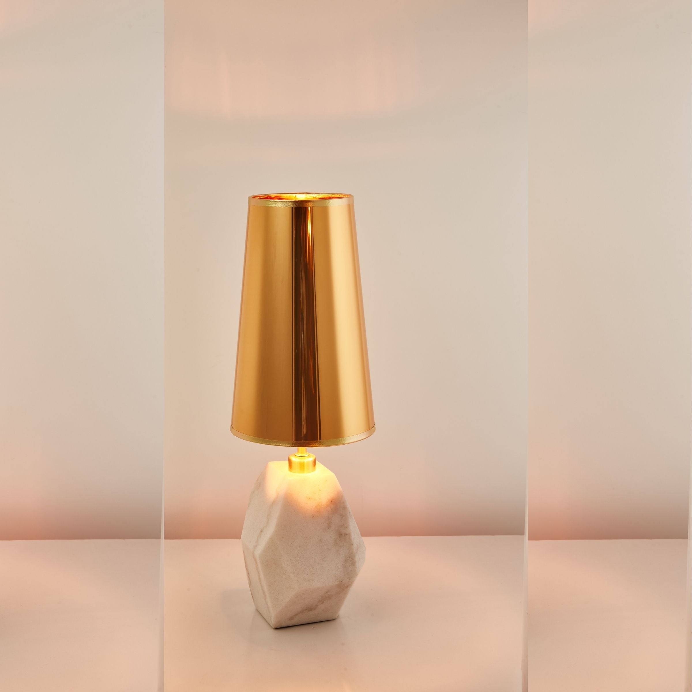 Soul White Marble Table Lamp CY-LTD-1023-W - Desk\table Lamps - ebarza Furniture UAE | Shop Modern Furniture in Abu Dhabi & Dubai - مفروشات ايبازرا في الامارات | تسوق اثاث عصري وديكورات مميزة في دبي وابوظبي
