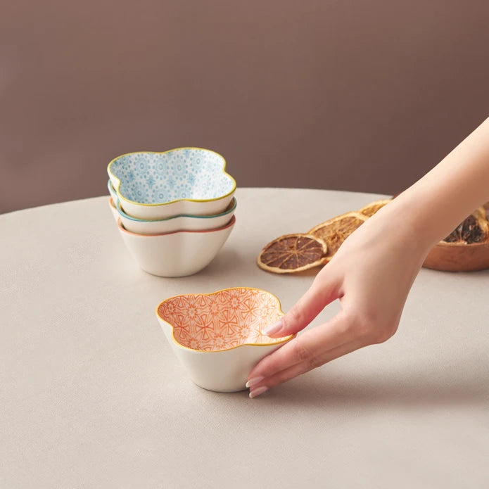 Karaca Floral Yellow Clover Snack Plate 10 cm 153.03.08.2978 - Bowls - ebarza Furniture UAE | Shop Modern Furniture in Abu Dhabi & Dubai - مفروشات ايبازرا في الامارات | تسوق اثاث عصري وديكورات مميزة في دبي وابوظبي