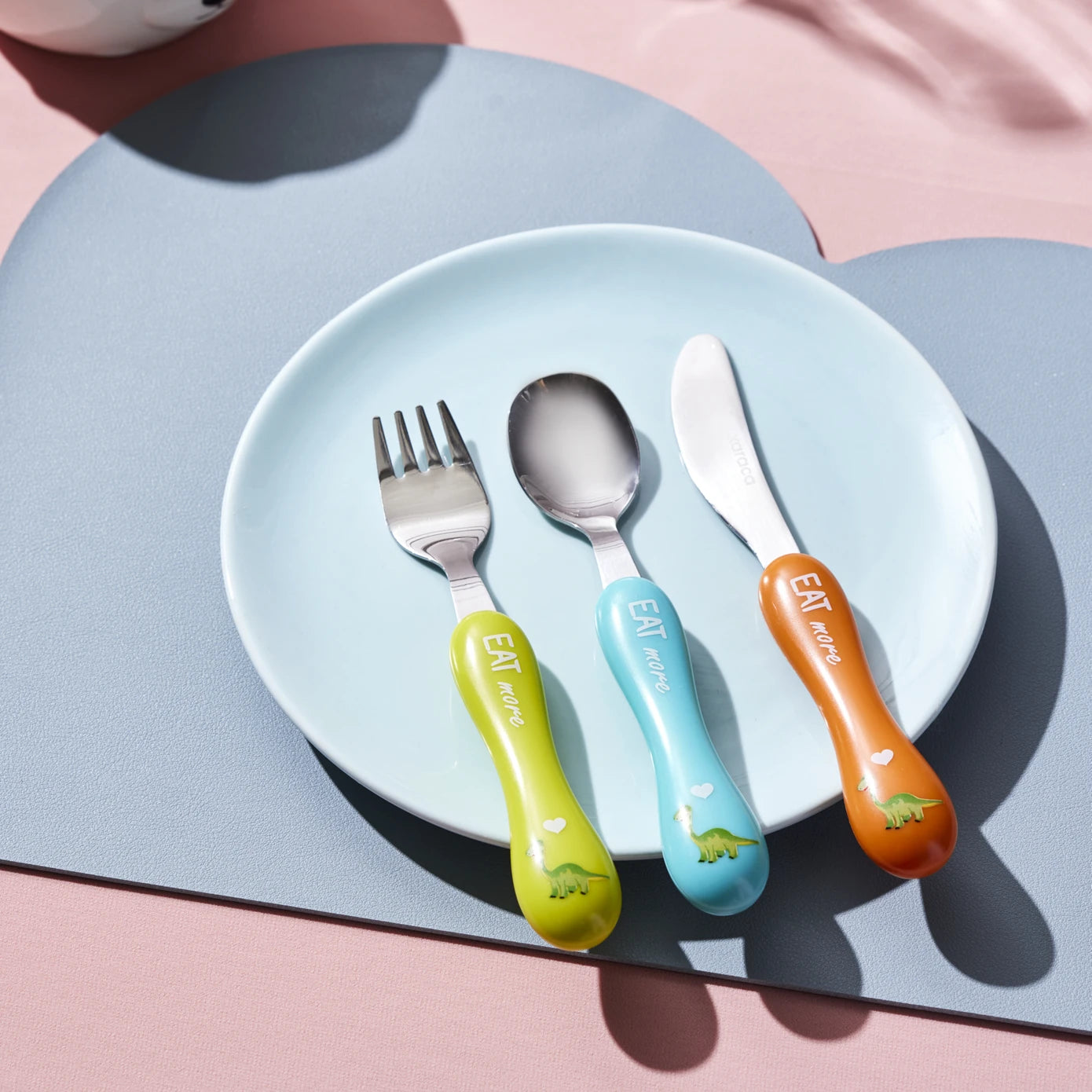 Pre-order 25 Days Delivery - Karaca Dinosaur 3 Piece Children's Cutlery Set 153.03.08.2577 -  Cutlery Sets - ebarza Furniture UAE | Shop Modern Furniture in Abu Dhabi & Dubai - مفروشات ايبازرا في الامارات | تسوق اثاث عصري وديكورات مميزة في دبي وابوظبي