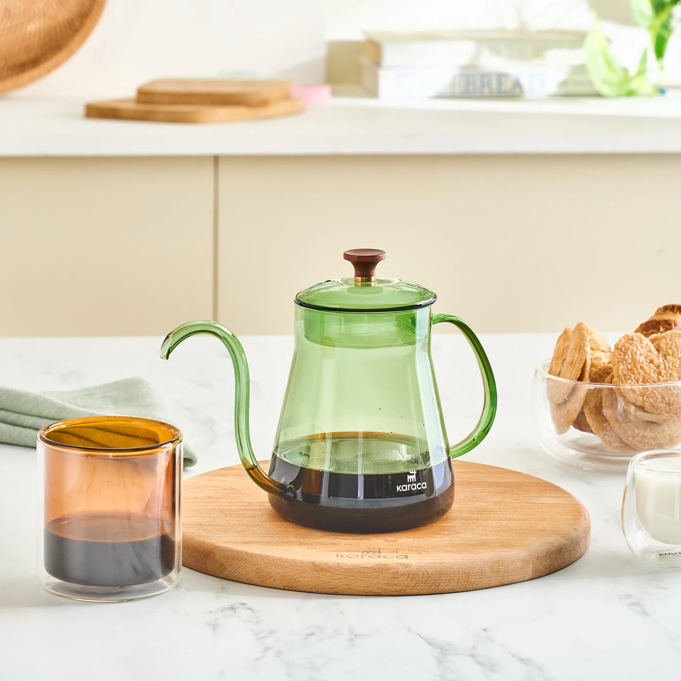 Pre-order 25 Days Delivery - Karaca Martina Borosilicate Glass Coffee Kettle Green 600 ml 153.03.08.4870 -  Coffee and Tea Pots - ebarza Furniture UAE | Shop Modern Furniture in Abu Dhabi & Dubai - مفروشات ايبازرا في الامارات | تسوق اثاث عصري وديكورات مميزة في دبي وابوظبي