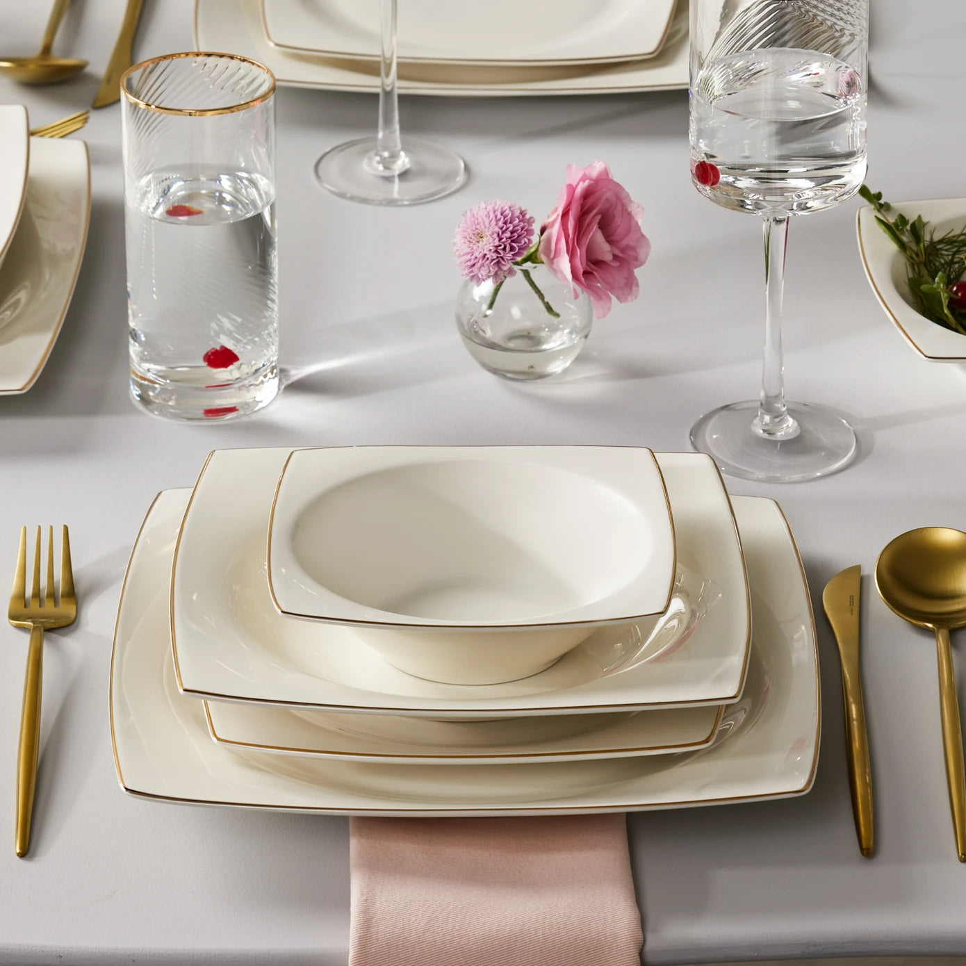 Pre-order 25 Days Delivery - Karaca Blaine New Bone 24 Piece 6 Person Square Dinner Set Gold 153.09.01.0926 -  Dinnerware Sets - ebarza Furniture UAE | Shop Modern Furniture in Abu Dhabi & Dubai - مفروشات ايبازرا في الامارات | تسوق اثاث عصري وديكورات مميزة في دبي وابوظبي