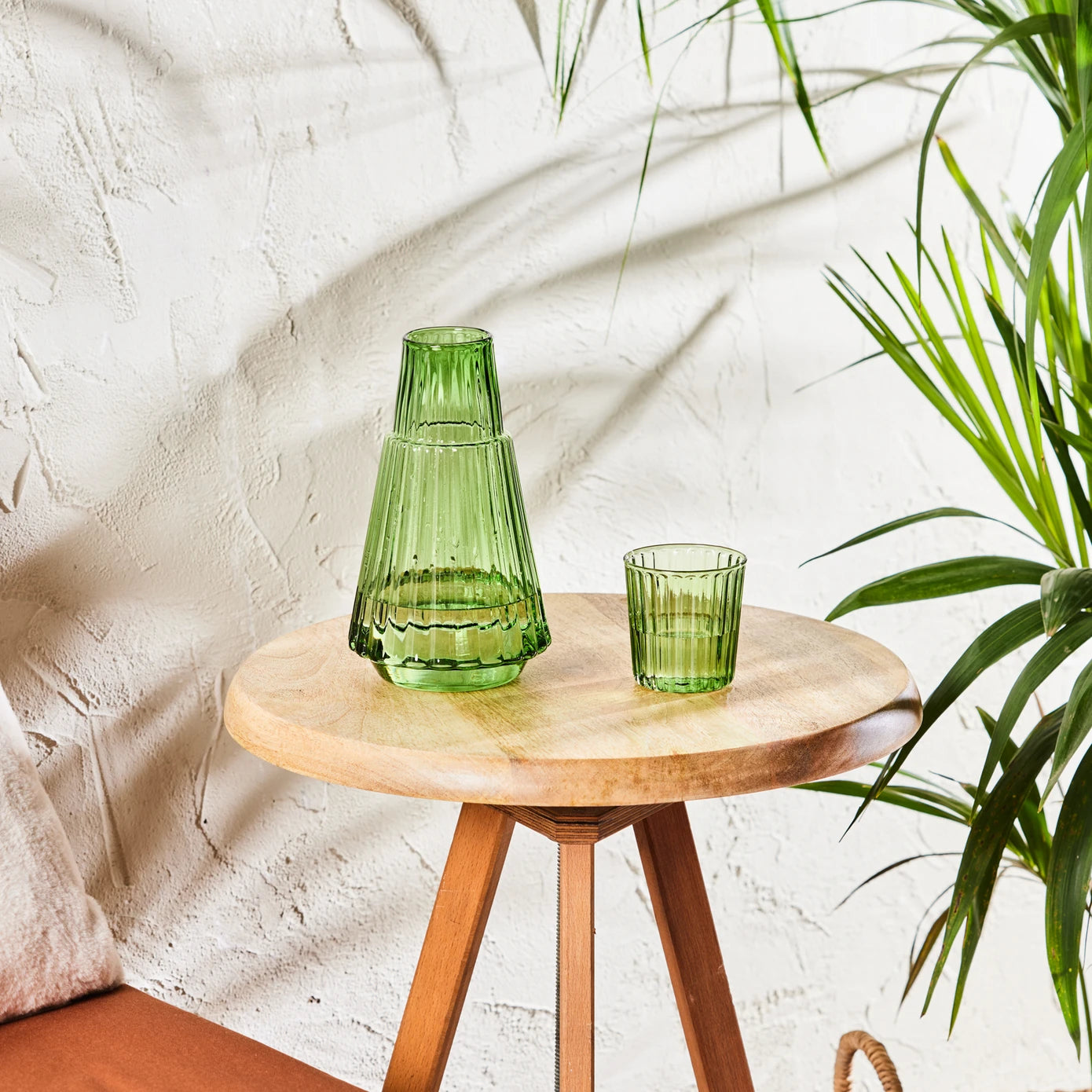 Pre-order 25 Days Delivery - Karaca Pier Bedside Jug Green 153.09.01.3180 -  Drinkware - ebarza Furniture UAE | Shop Modern Furniture in Abu Dhabi & Dubai - مفروشات ايبازرا في الامارات | تسوق اثاث عصري وديكورات مميزة في دبي وابوظبي