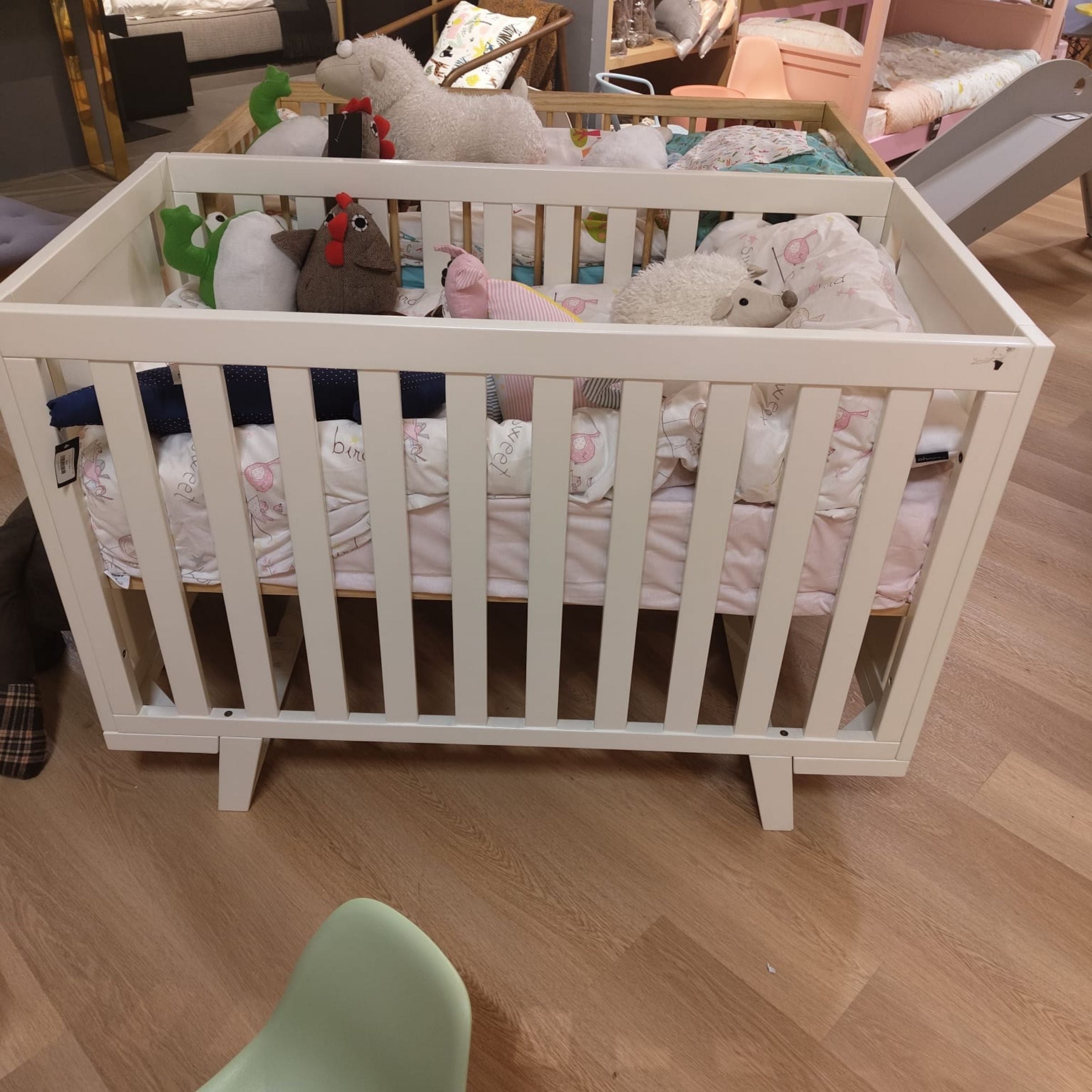 Display Item - Baby/Toddler Bed With 3 Levels Solid Wood Bed ET-Y002-WYAS -  USED ITEM | قطعة من المعرض - سرير رضيع / طفل بسرير 3 مستويات من الخشب الصلب - ebarza Furniture UAE | Shop Modern Furniture in Abu Dhabi & Dubai - مفروشات ايبازرا في الامارات | تسوق اثاث عصري وديكورات مميزة في دبي وابوظبي