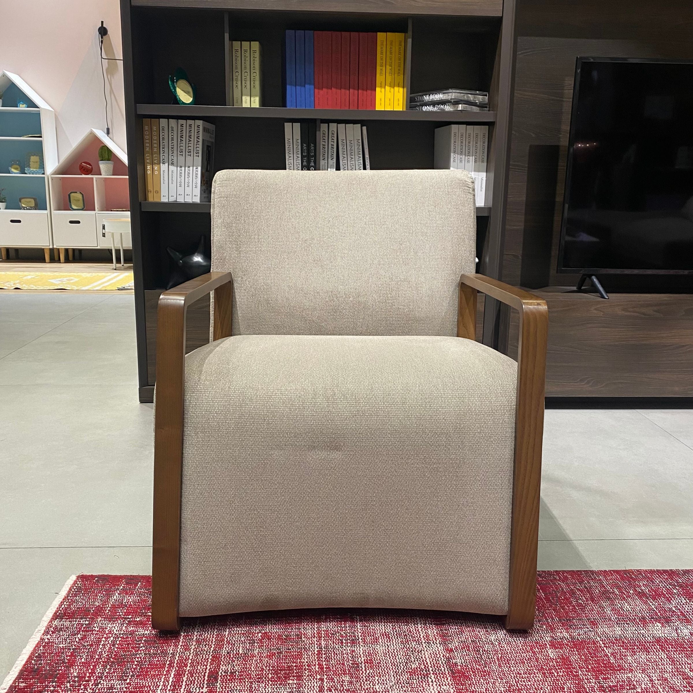 Display Item- Orissa Armchair Orsa-LcNakheel -  USED ITEM | قطعة من المعرض - كرسي بذراعين أوريسا - ebarza Furniture UAE | Shop Modern Furniture in Abu Dhabi & Dubai - مفروشات ايبازرا في الامارات | تسوق اثاث عصري وديكورات مميزة في دبي وابوظبي