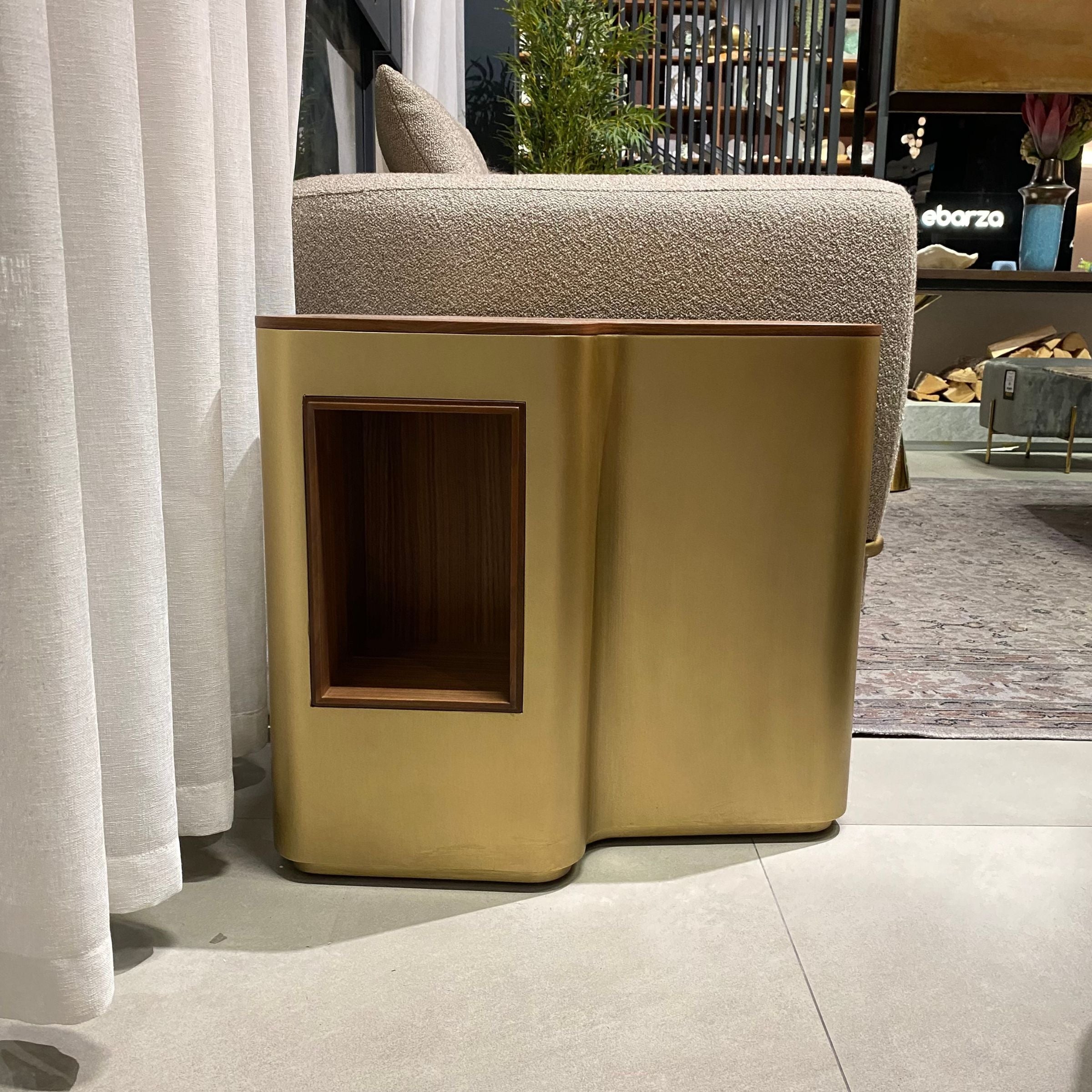 DISPLAY ITEM -  Giallo Gold Side Table Glost-039G-Nakheel -  USED ITEM | قطعة من المعرض - طاولة جانبية ذهبية من جيالو - ebarza Furniture UAE | Shop Modern Furniture in Abu Dhabi & Dubai - مفروشات ايبازرا في الامارات | تسوق اثاث عصري وديكورات مميزة في دبي وابوظبي