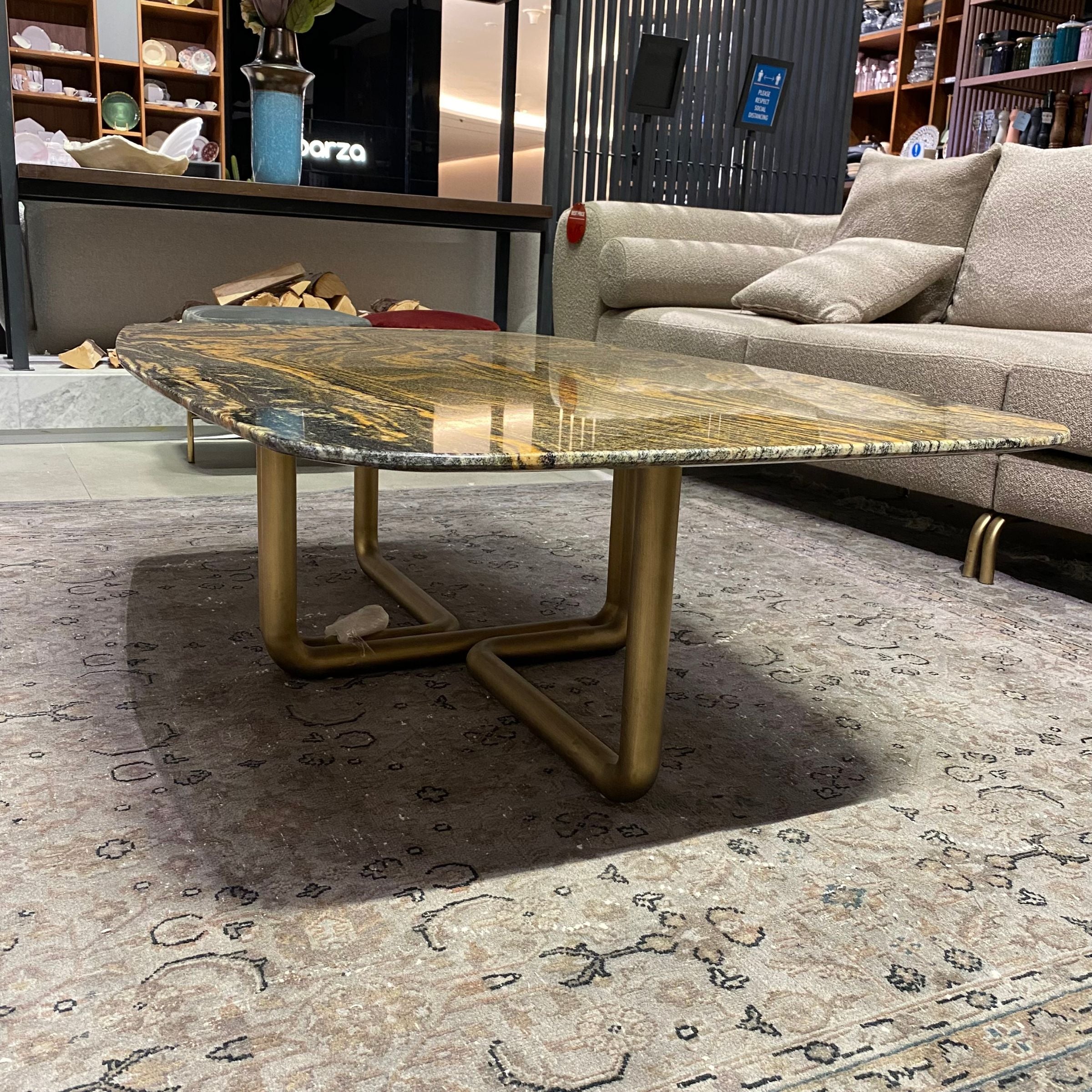 DISPLAY ITEM -   Giallo Center Table Giloct-049-Nakheel -  USED ITEM | قطعة من المعرض - طاولة وسط من جيالو - ebarza Furniture UAE | Shop Modern Furniture in Abu Dhabi & Dubai - مفروشات ايبازرا في الامارات | تسوق اثاث عصري وديكورات مميزة في دبي وابوظبي