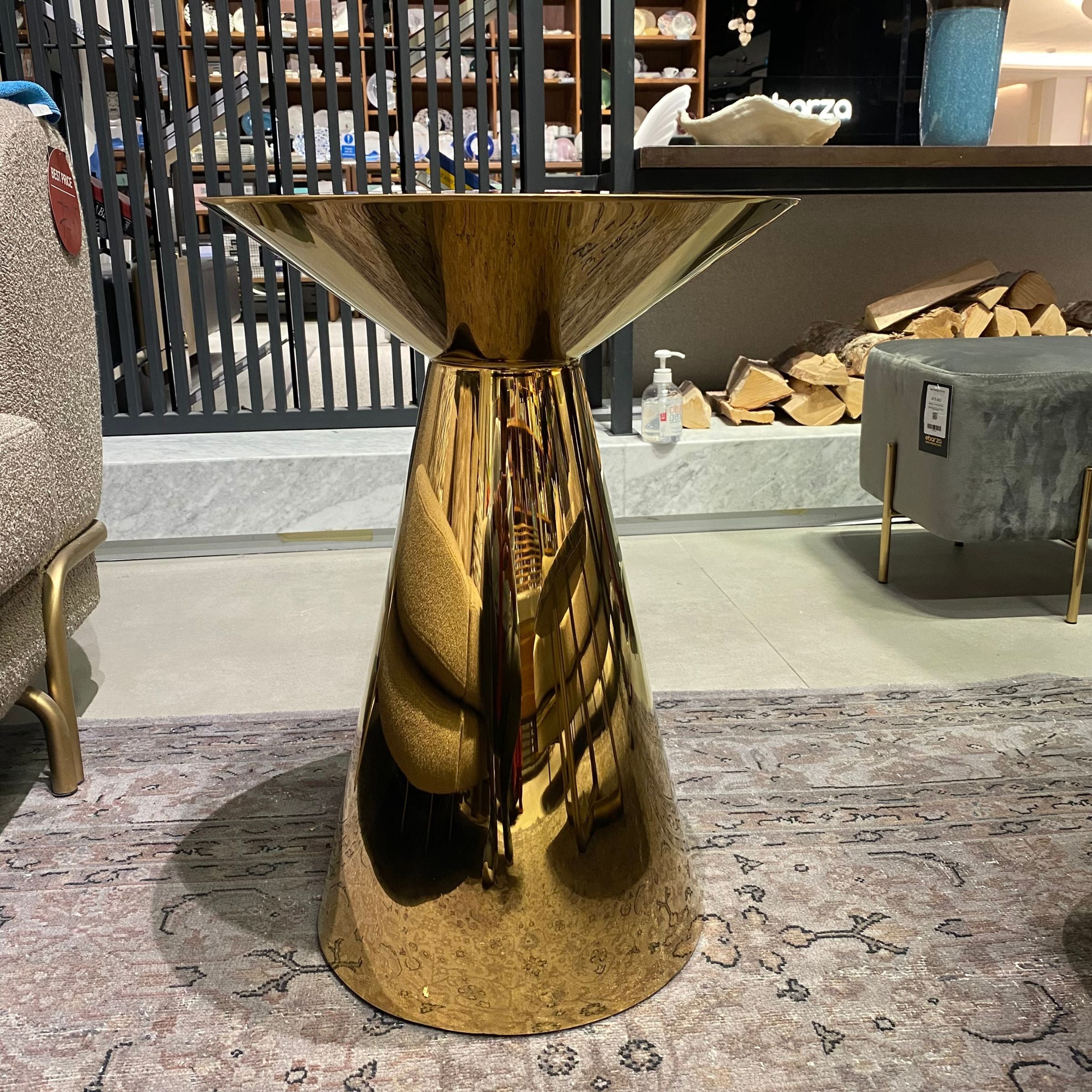 DISPLAY ITEM -  Varese Side Table  Tg-65-G-Nakheel -  USED ITEM | قطعة من المعرض - طاولة جانبية فاريزي - ebarza Furniture UAE | Shop Modern Furniture in Abu Dhabi & Dubai - مفروشات ايبازرا في الامارات | تسوق اثاث عصري وديكورات مميزة في دبي وابوظبي