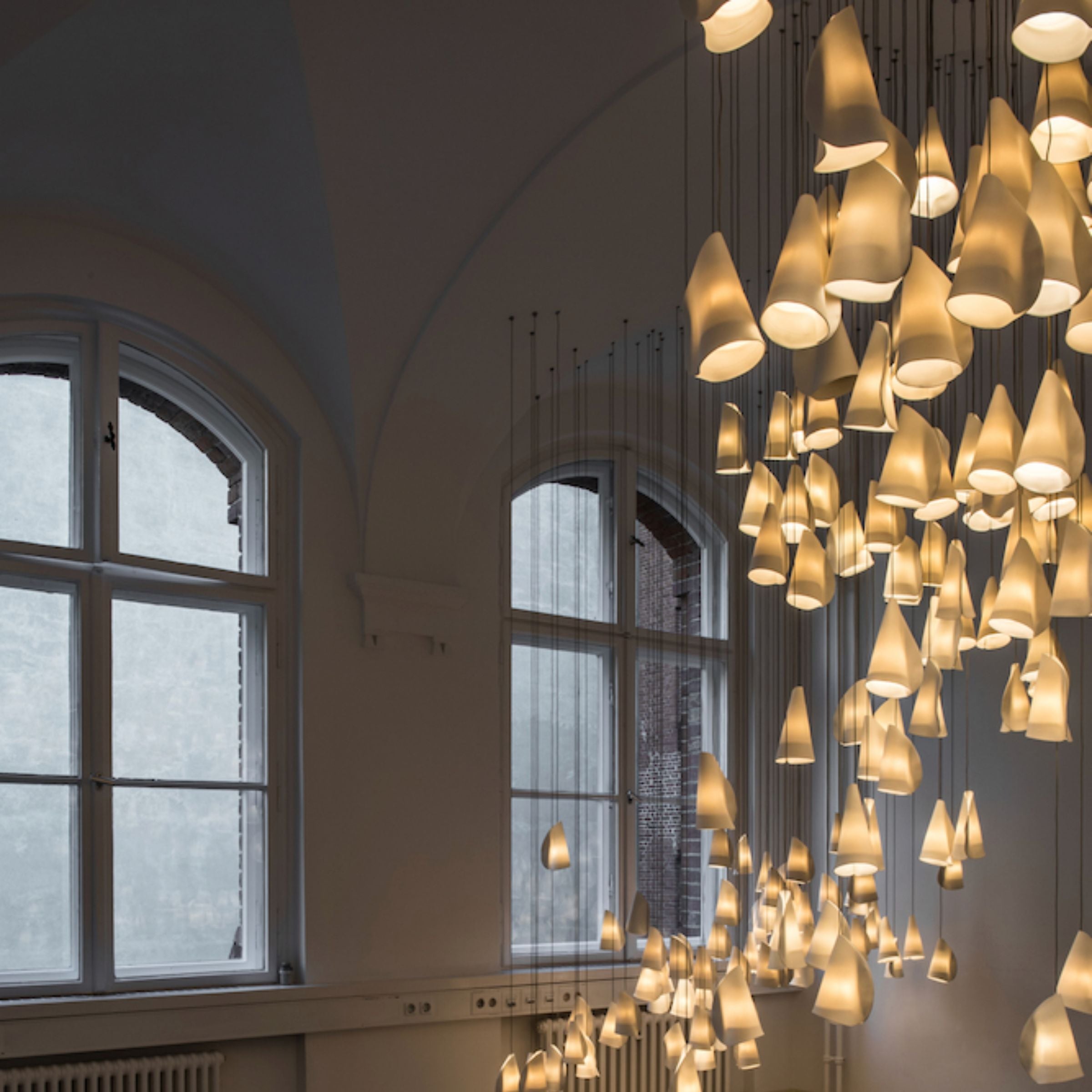 Pre-order 75 Days Delivery 20 Heads Pendant Lamp CY-DD-1029 -  Pendant Lamps - ebarza Furniture UAE | Shop Modern Furniture in Abu Dhabi & Dubai - مفروشات ايبازرا في الامارات | تسوق اثاث عصري وديكورات مميزة في دبي وابوظبي