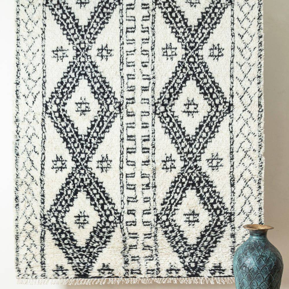 230X160 Cm Moroccan Style Handmade Rug Jh-2709-L -  Rugs - ebarza Furniture UAE | Shop Modern Furniture in Abu Dhabi & Dubai - مفروشات ايبازرا في الامارات | تسوق اثاث عصري وديكورات مميزة في دبي وابوظبي