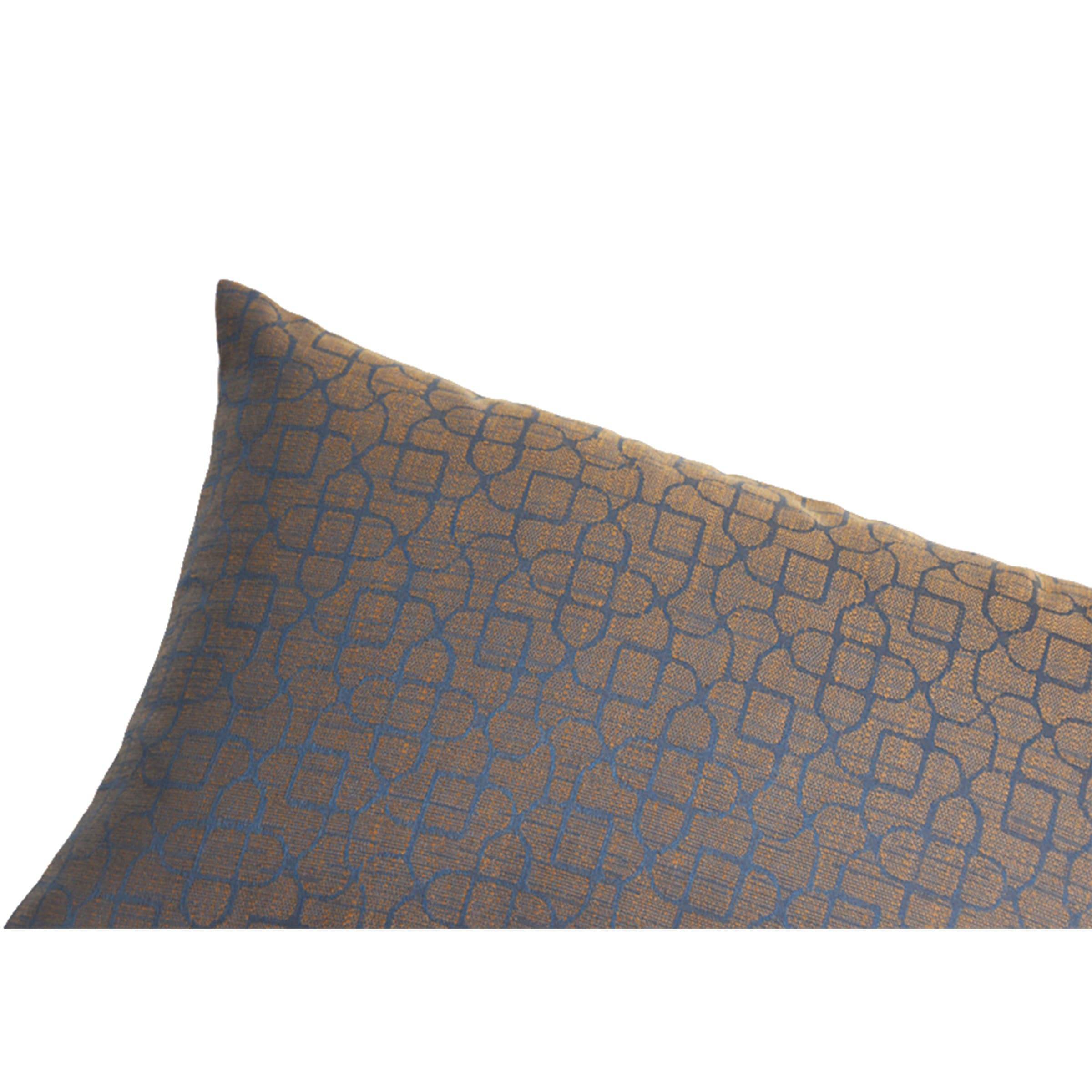 30X55 Cm Maggie Metal Buckle Pillow Ecc-017 -  Cushions | 30*55 سم وسادة إبارزا ماجي بإبزيم معدني - ebarza Furniture UAE | Shop Modern Furniture in Abu Dhabi & Dubai - مفروشات ايبازرا في الامارات | تسوق اثاث عصري وديكورات مميزة في دبي وابوظبي