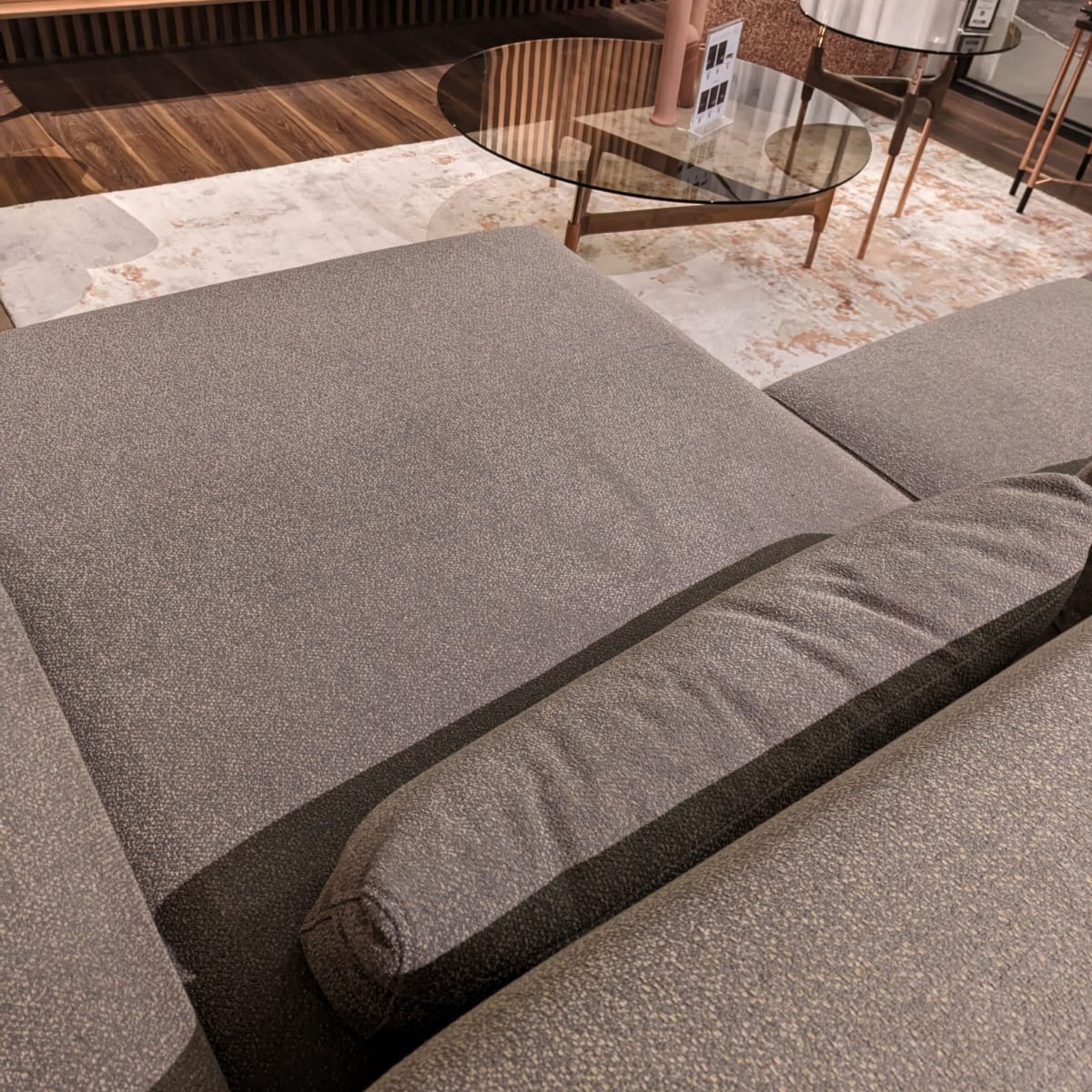 Display Item - Diamond Corner Sofa Diamondsmall001YAS -  USED ITEM | قطعة من المعرض - صوفا ركنيه من دايموند - ebarza Furniture UAE | Shop Modern Furniture in Abu Dhabi & Dubai - مفروشات ايبازرا في الامارات | تسوق اثاث عصري وديكورات مميزة في دبي وابوظبي