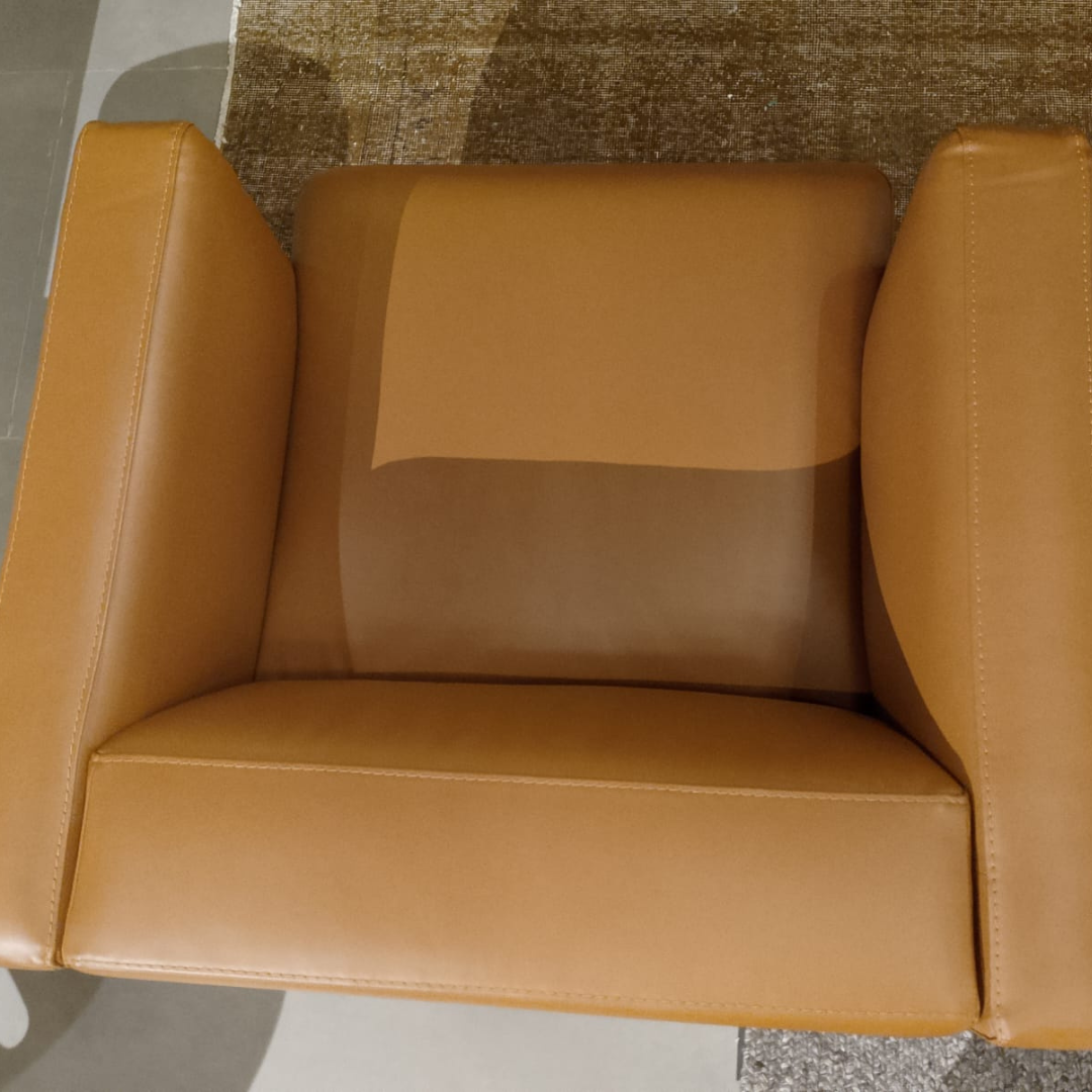 Display Item - Era Armchair Era-Cara315YAS -  USED ITEM | قطعة من المعرض - كرسي بذراعين إرا - ebarza Furniture UAE | Shop Modern Furniture in Abu Dhabi & Dubai - مفروشات ايبازرا في الامارات | تسوق اثاث عصري وديكورات مميزة في دبي وابوظبي