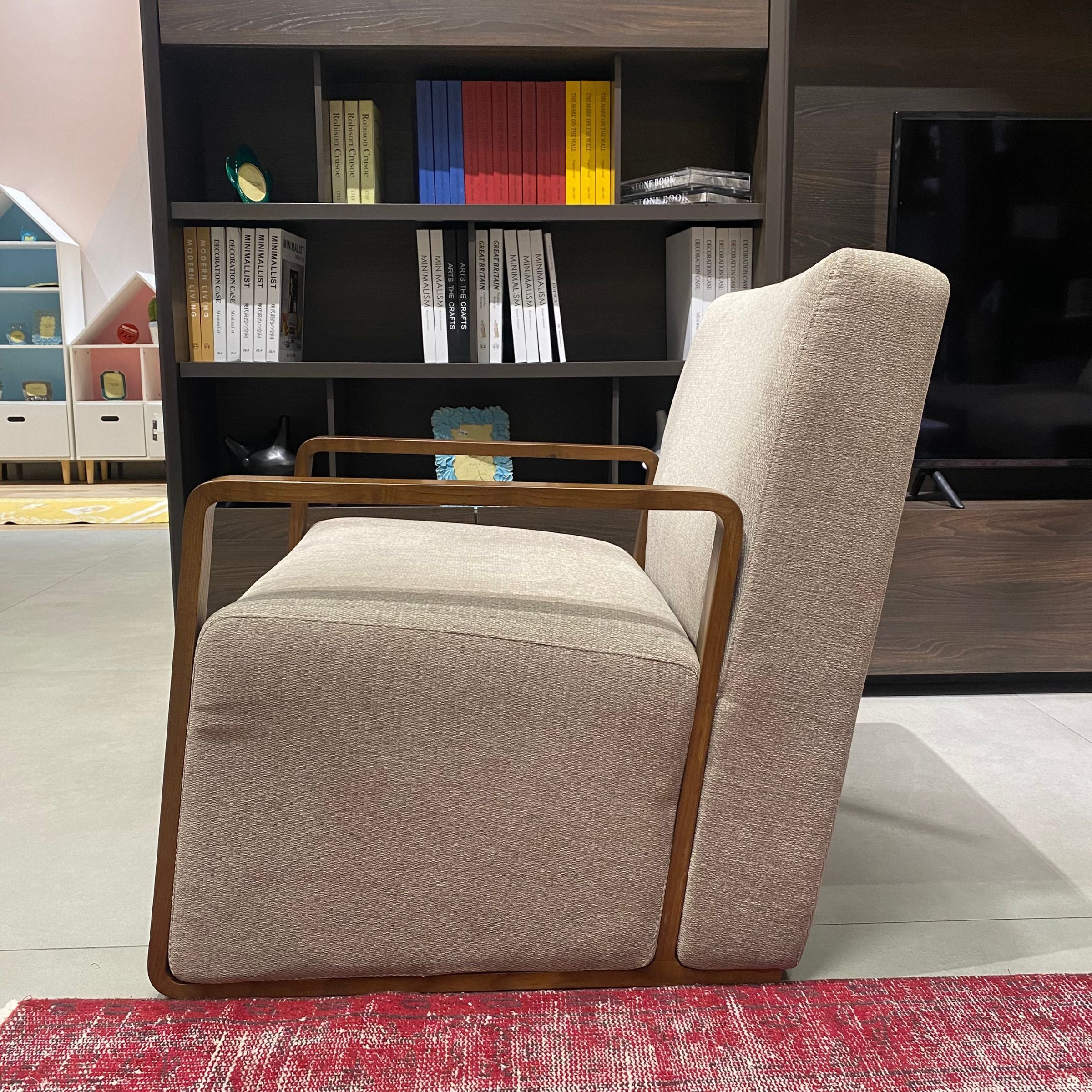 Display Item- Orissa Armchair Orsa-LcNakheel -  USED ITEM | قطعة من المعرض - كرسي بذراعين أوريسا - ebarza Furniture UAE | Shop Modern Furniture in Abu Dhabi & Dubai - مفروشات ايبازرا في الامارات | تسوق اثاث عصري وديكورات مميزة في دبي وابوظبي