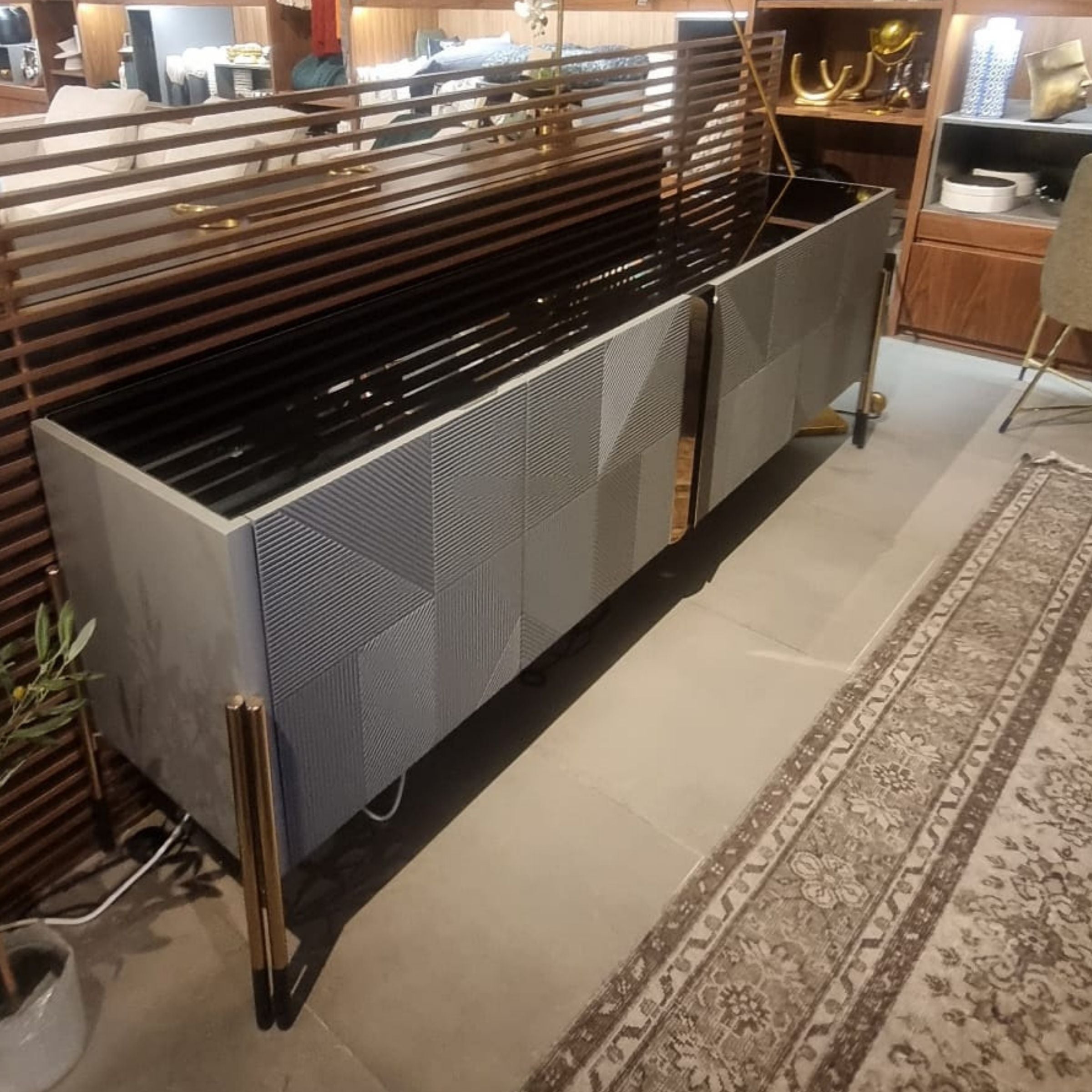 Display Item - Grey Side-board  Diva099-ConsYAS -  USED ITEM | قطعة من المعرض - خزانة جانبية غراي باللون الرمادي - ebarza Furniture UAE | Shop Modern Furniture in Abu Dhabi & Dubai - مفروشات ايبازرا في الامارات | تسوق اثاث عصري وديكورات مميزة في دبي وابوظبي