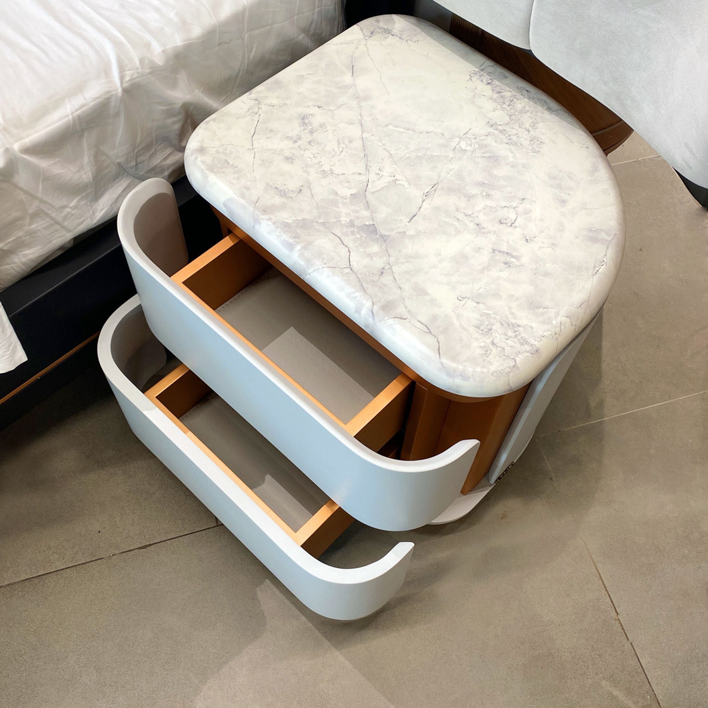 2X Tulip Bedside Tables KOMTLP001 -  Bedside Tables | 2X طاولات توليب بجانب السرير - ebarza Furniture UAE | Shop Modern Furniture in Abu Dhabi & Dubai - مفروشات ايبازرا في الامارات | تسوق اثاث عصري وديكورات مميزة في دبي وابوظبي