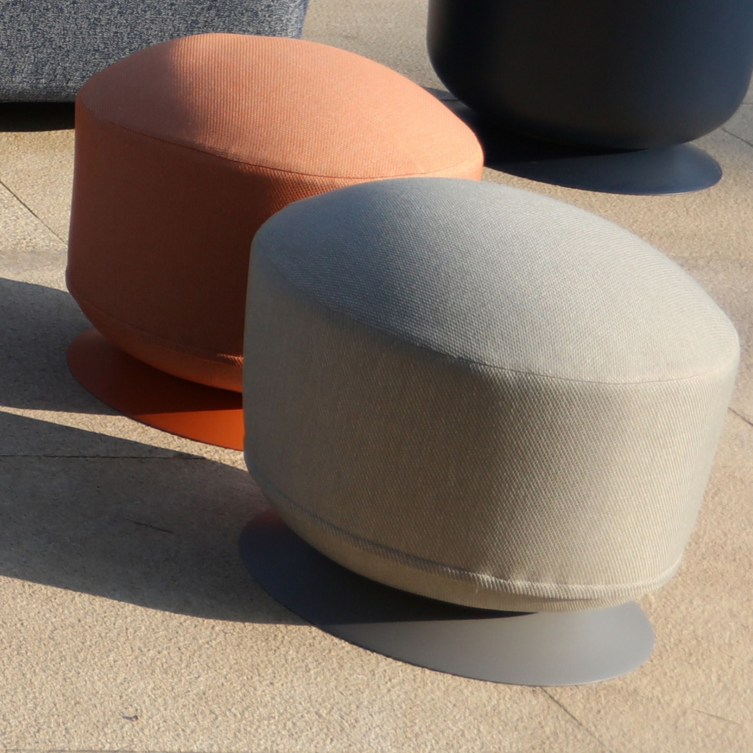 UFO Outdoor Small Stool Sand Matte Pouf Matt-UFO-Pouf -  Outdoor Chairs | UFO كرسي صغير للأماكن الخارجية رملي غير لامع - ebarza Furniture UAE | Shop Modern Furniture in Abu Dhabi & Dubai - مفروشات ايبازرا في الامارات | تسوق اثاث عصري وديكورات مميزة في دبي وابوظبي