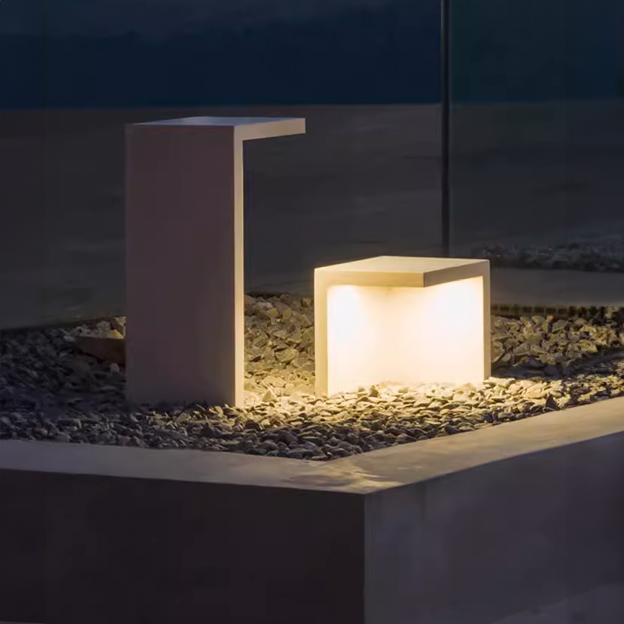 Cree Outdoor Lamp MO-7009W -  Outdoor lightings | مصباح كري خارجي - ebarza Furniture UAE | Shop Modern Furniture in Abu Dhabi & Dubai - مفروشات ايبازرا في الامارات | تسوق اثاث عصري وديكورات مميزة في دبي وابوظبي