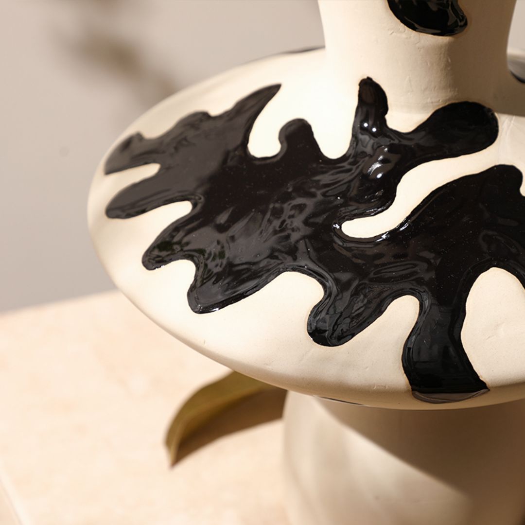 Black Hand-Painted Vase  -B FD-D24068B -  Vases - ebarza Furniture UAE | Shop Modern Furniture in Abu Dhabi & Dubai - مفروشات ايبازرا في الامارات | تسوق اثاث عصري وديكورات مميزة في دبي وابوظبي