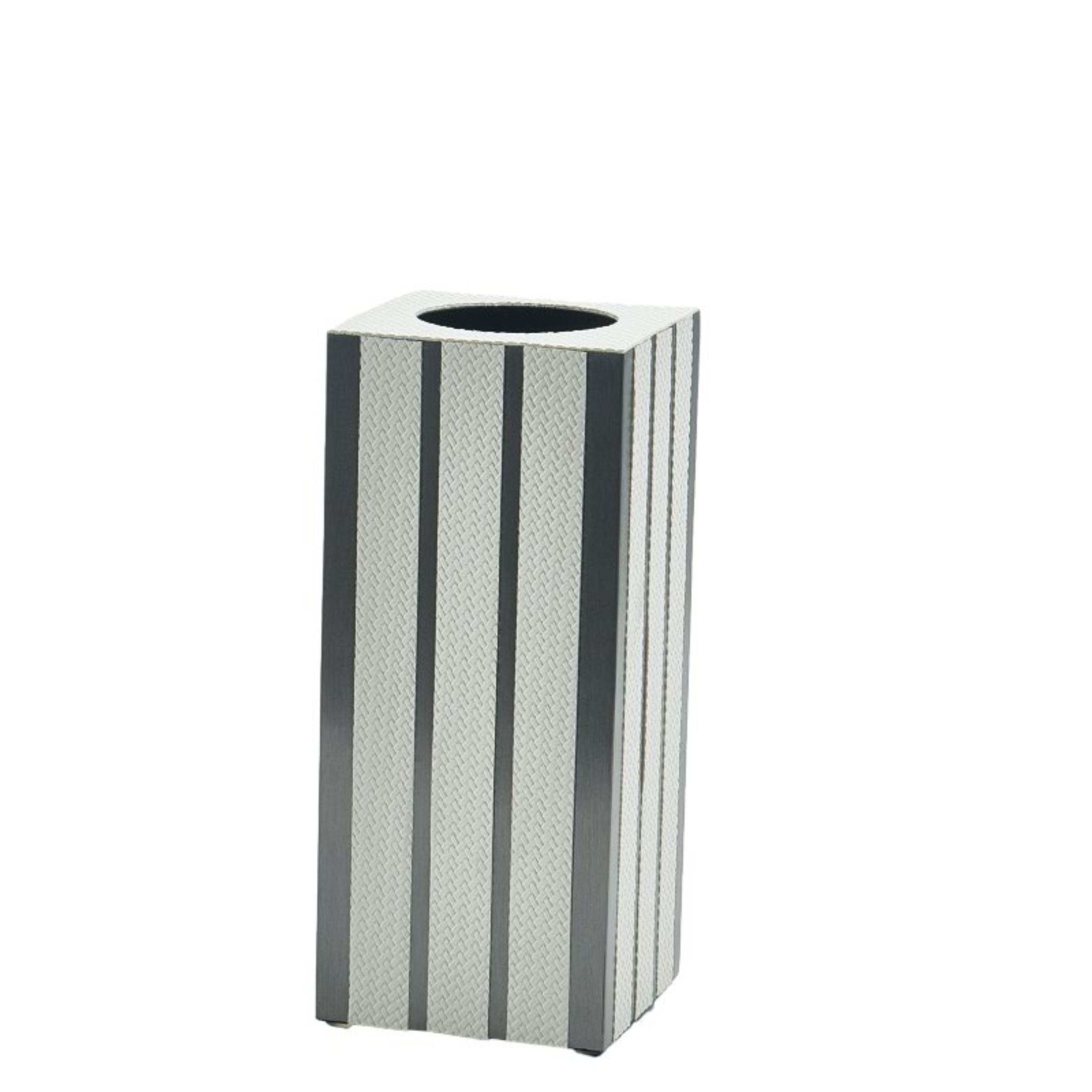 FLOWER VASE-S DD201031S -  Vases | مزهرية زهور-S - ebarza Furniture UAE | Shop Modern Furniture in Abu Dhabi & Dubai - مفروشات ايبازرا في الامارات | تسوق اثاث عصري وديكورات مميزة في دبي وابوظبي