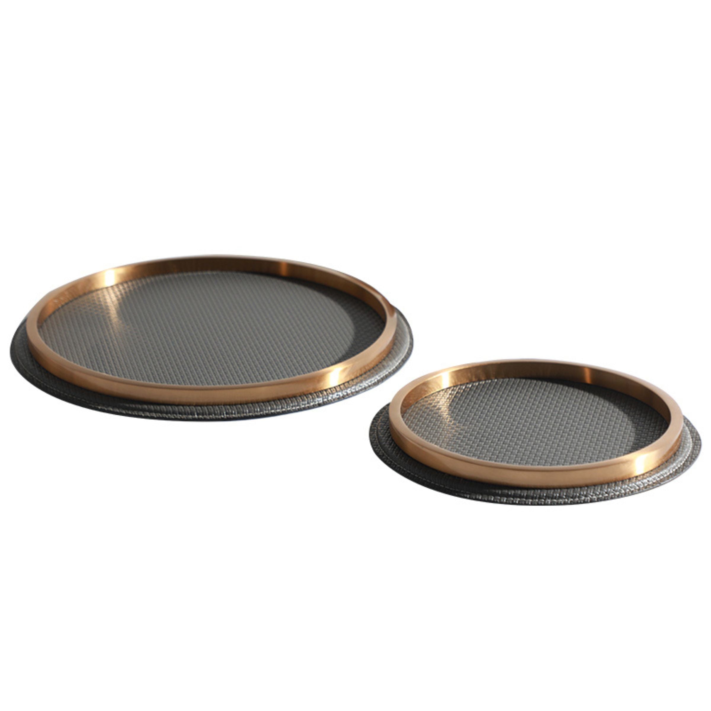 GREY ROUND TRAY DT200745S -  Trays | صينية مستديرة رمادية - ebarza Furniture UAE | Shop Modern Furniture in Abu Dhabi & Dubai - مفروشات ايبازرا في الامارات | تسوق اثاث عصري وديكورات مميزة في دبي وابوظبي