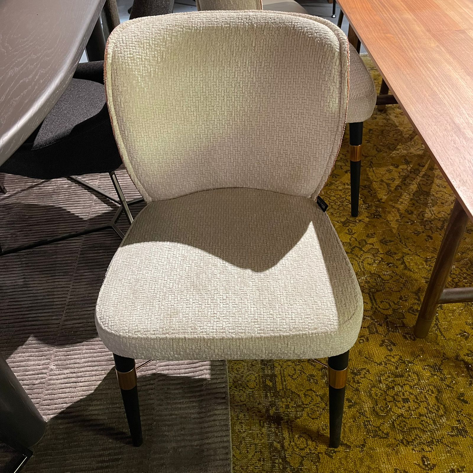 Display Item - Dali Chair Beige  Dali-W - YAS -  DISPLAY ITEM - ebarza Furniture UAE | Shop Modern Furniture in Abu Dhabi & Dubai - مفروشات ايبازرا في الامارات | تسوق اثاث عصري وديكورات مميزة في دبي وابوظبي