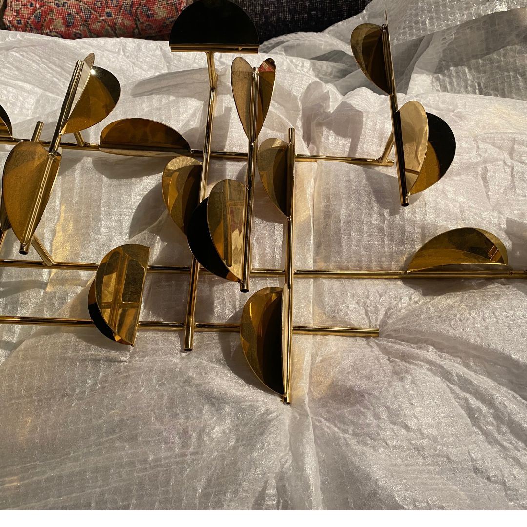 Display Item -  Golden Leaves Handcrafted Stainless Steel Artwork Z08019 Nakheel -  USED ITEM | قطعة من المعرض - عمل فني مصنوع يدويًا من الفولاذ المقاوم للصدأ بعنوان الاوراق الذهبية - ebarza Furniture UAE | Shop Modern Furniture in Abu Dhabi & Dubai - مفروشات ايبازرا في الامارات | تسوق اثاث عصري وديكورات مميزة في دبي وابوظبي