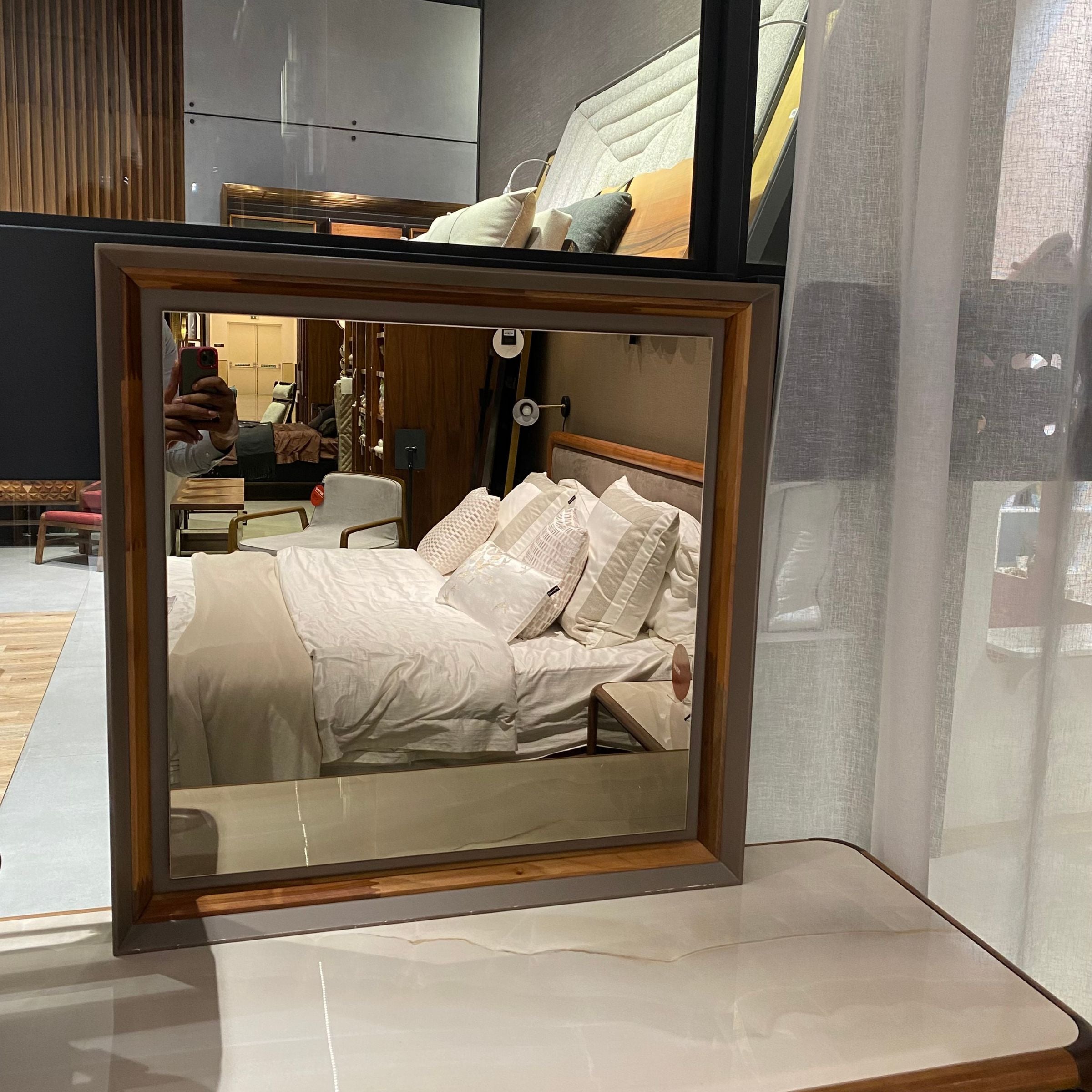 Display item - Pena Dresser And Mirror Pena002-DresserNakheel -  USED ITEM | قطعة من المعرض - بينا مضمد + مرآة - ebarza Furniture UAE | Shop Modern Furniture in Abu Dhabi & Dubai - مفروشات ايبازرا في الامارات | تسوق اثاث عصري وديكورات مميزة في دبي وابوظبي