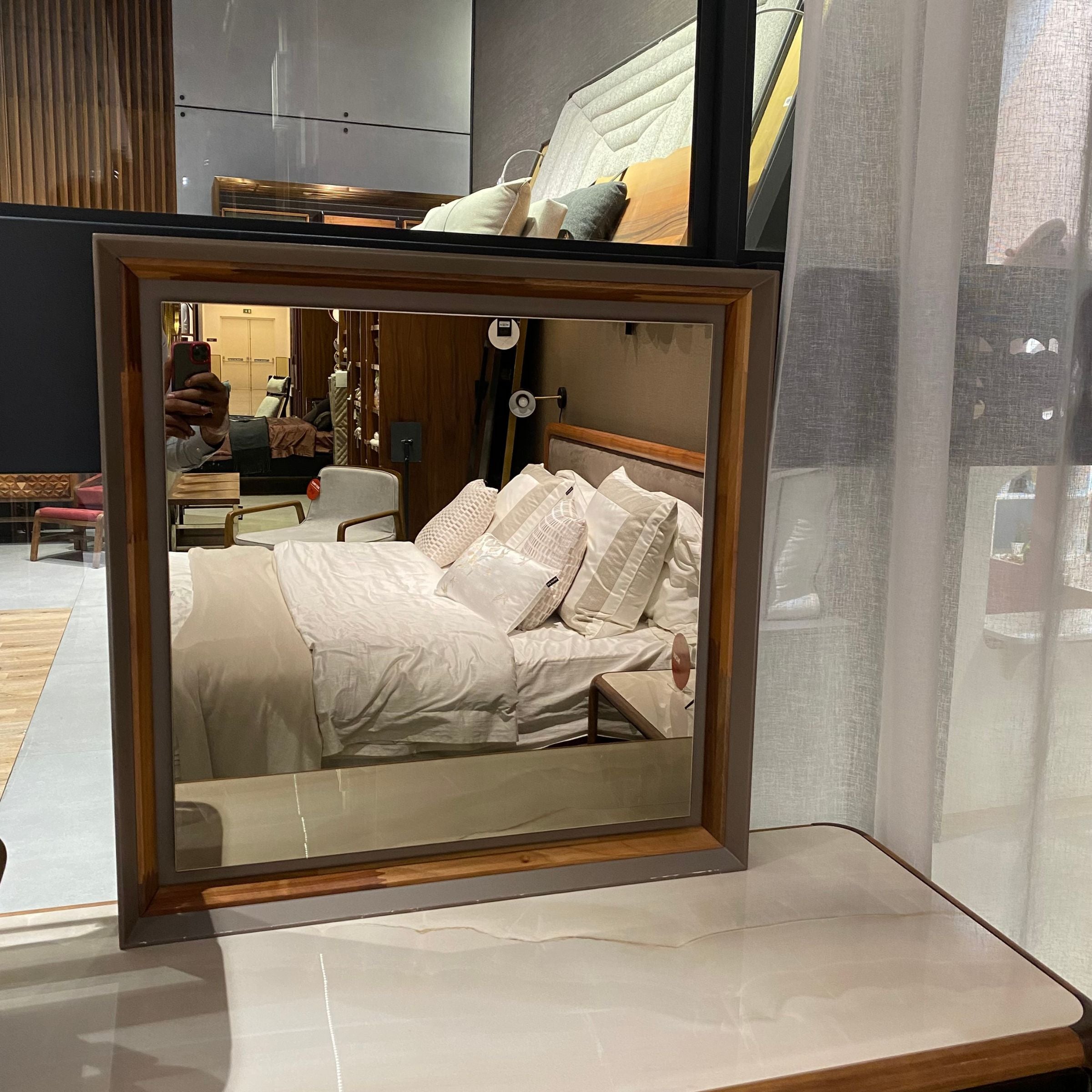 Display item - Pena Dresser And Mirror Pena002-DresserNakheel -  USED ITEM | قطعة من المعرض - بينا مضمد + مرآة - ebarza Furniture UAE | Shop Modern Furniture in Abu Dhabi & Dubai - مفروشات ايبازرا في الامارات | تسوق اثاث عصري وديكورات مميزة في دبي وابوظبي