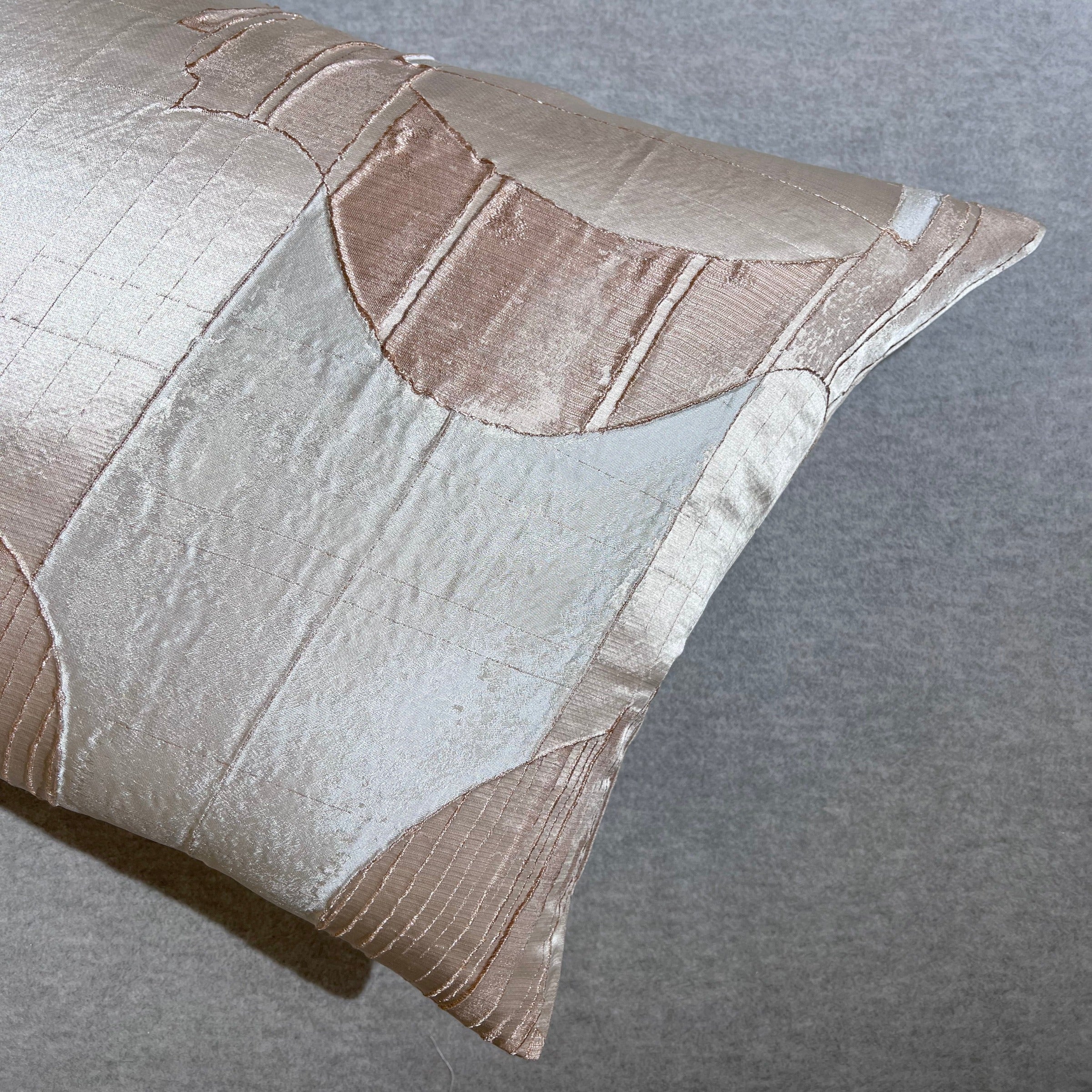 45*45 Kärnten Jacquard Cushion - ECC106 -  Cushions | وسادة من الجاكار Kärnten - ebarza Furniture UAE | Shop Modern Furniture in Abu Dhabi & Dubai - مفروشات ايبازرا في الامارات | تسوق اثاث عصري وديكورات مميزة في دبي وابوظبي