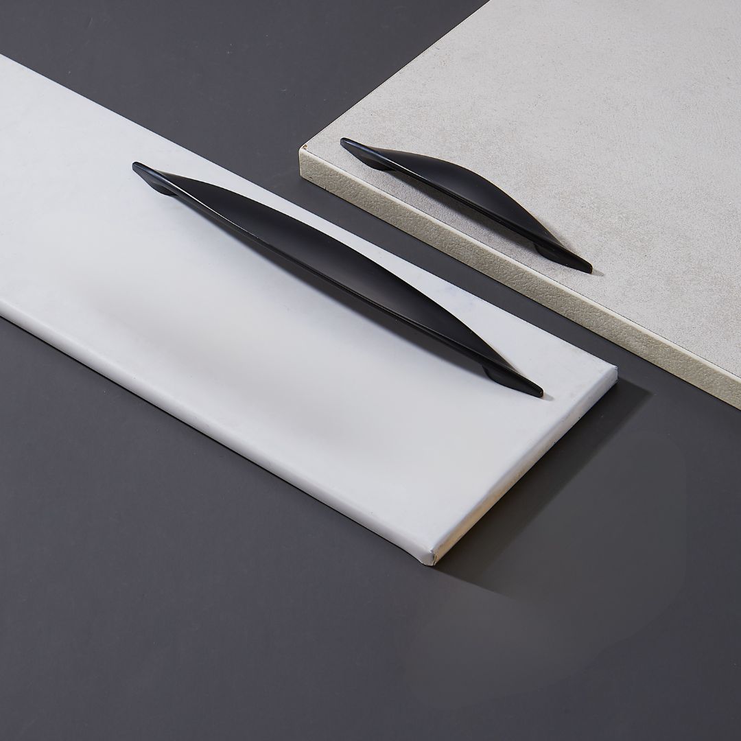 Handle Grey 7652-192 -  Door Handles - ebarza Furniture UAE | Shop Modern Furniture in Abu Dhabi & Dubai - مفروشات ايبازرا في الامارات | تسوق اثاث عصري وديكورات مميزة في دبي وابوظبي