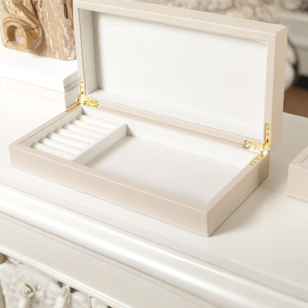 Pre-order 15 Days DeliveryHinged Leather Jewellry Box-L KD5025AL