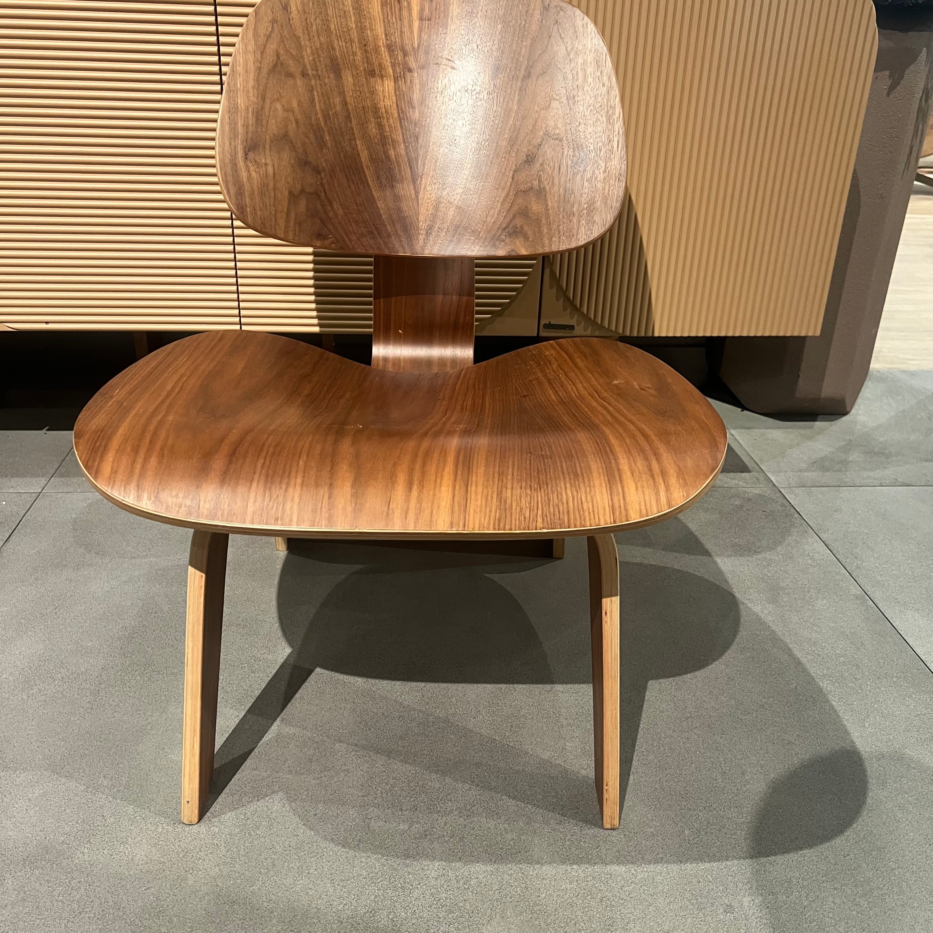 Display Item - Plywood Lounge Chair Bp8024-W-Nakheel -  DISPLAY ITEM - ebarza Furniture UAE | Shop Modern Furniture in Abu Dhabi & Dubai - مفروشات ايبازرا في الامارات | تسوق اثاث عصري وديكورات مميزة في دبي وابوظبي