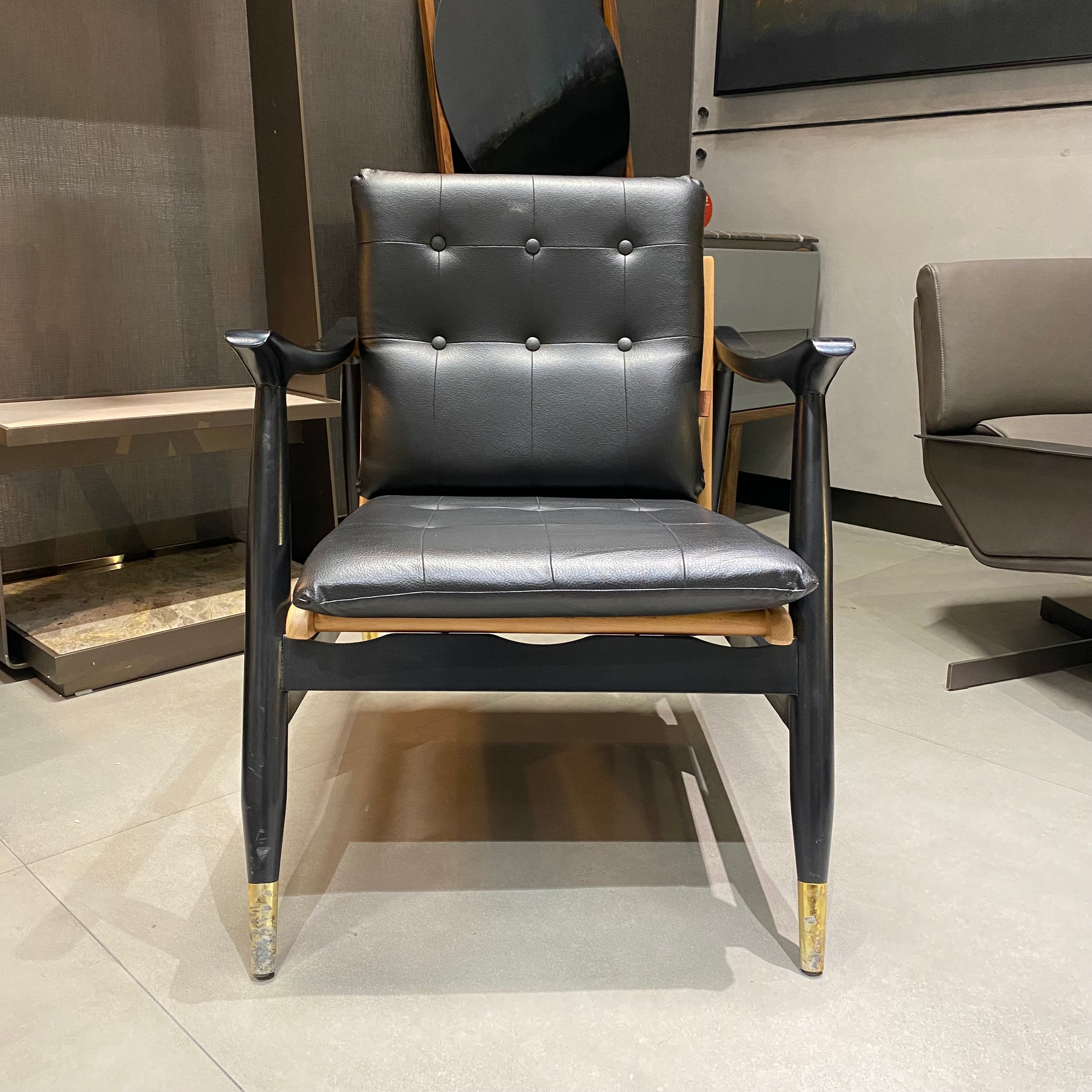 Display item - Bonna Armchair Bonna-Glory901Nakheel -  USED ITEM | قطعة من المعرض - كرسي بونا - ebarza Furniture UAE | Shop Modern Furniture in Abu Dhabi & Dubai - مفروشات ايبازرا في الامارات | تسوق اثاث عصري وديكورات مميزة في دبي وابوظبي