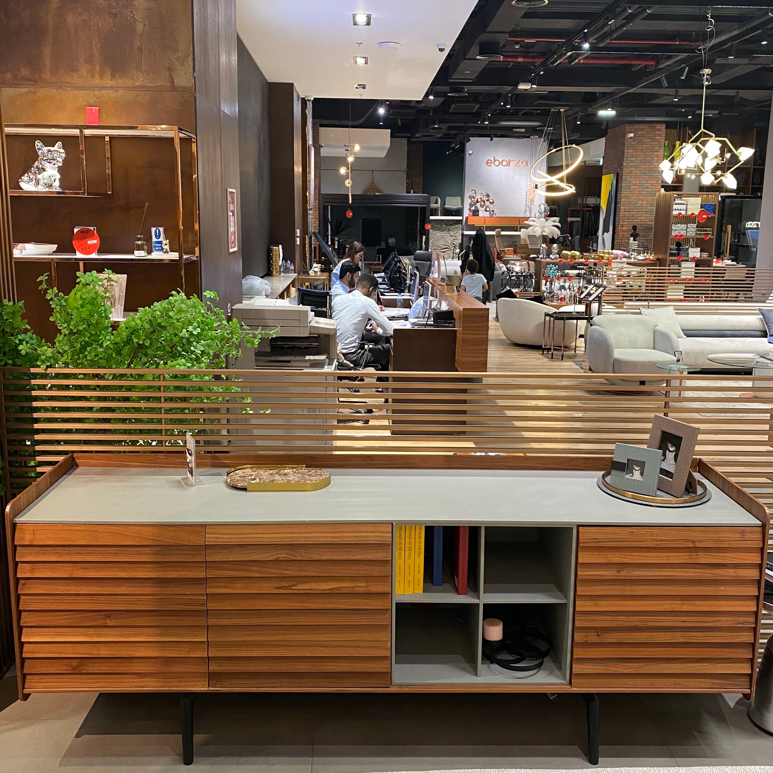 Display Item - Solo Sideboard  Solo004Nakheel -  USED ITEM | قطعة من المعرض - دولاب سولو - ebarza Furniture UAE | Shop Modern Furniture in Abu Dhabi & Dubai - مفروشات ايبازرا في الامارات | تسوق اثاث عصري وديكورات مميزة في دبي وابوظبي