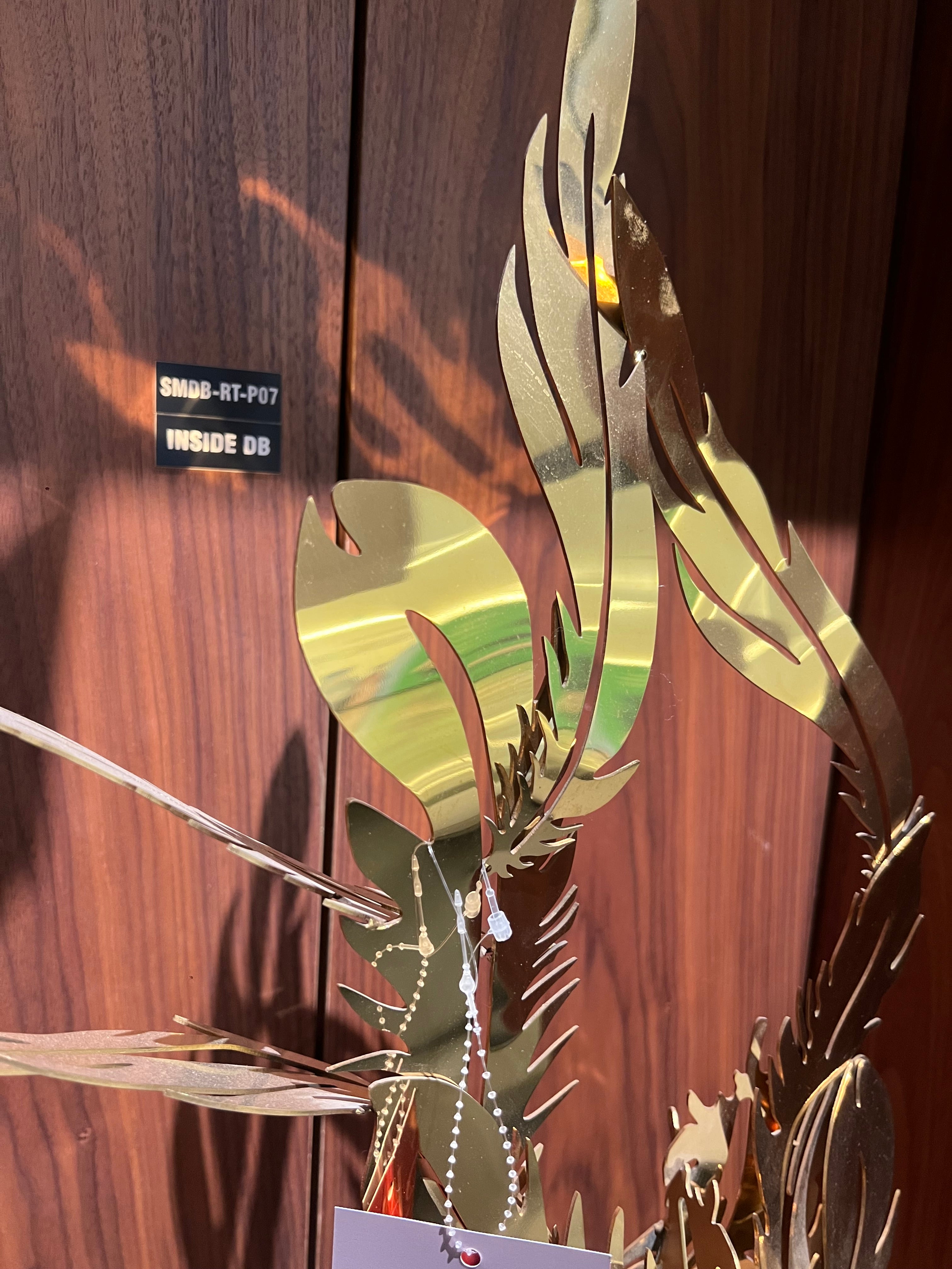 Display Item - Golden Eagle Handcrafted Stainless Steel Artwork Bj2020006 Nakheel -  DISPLAY ITEM - ebarza Furniture UAE | Shop Modern Furniture in Abu Dhabi & Dubai - مفروشات ايبازرا في الامارات | تسوق اثاث عصري وديكورات مميزة في دبي وابوظبي