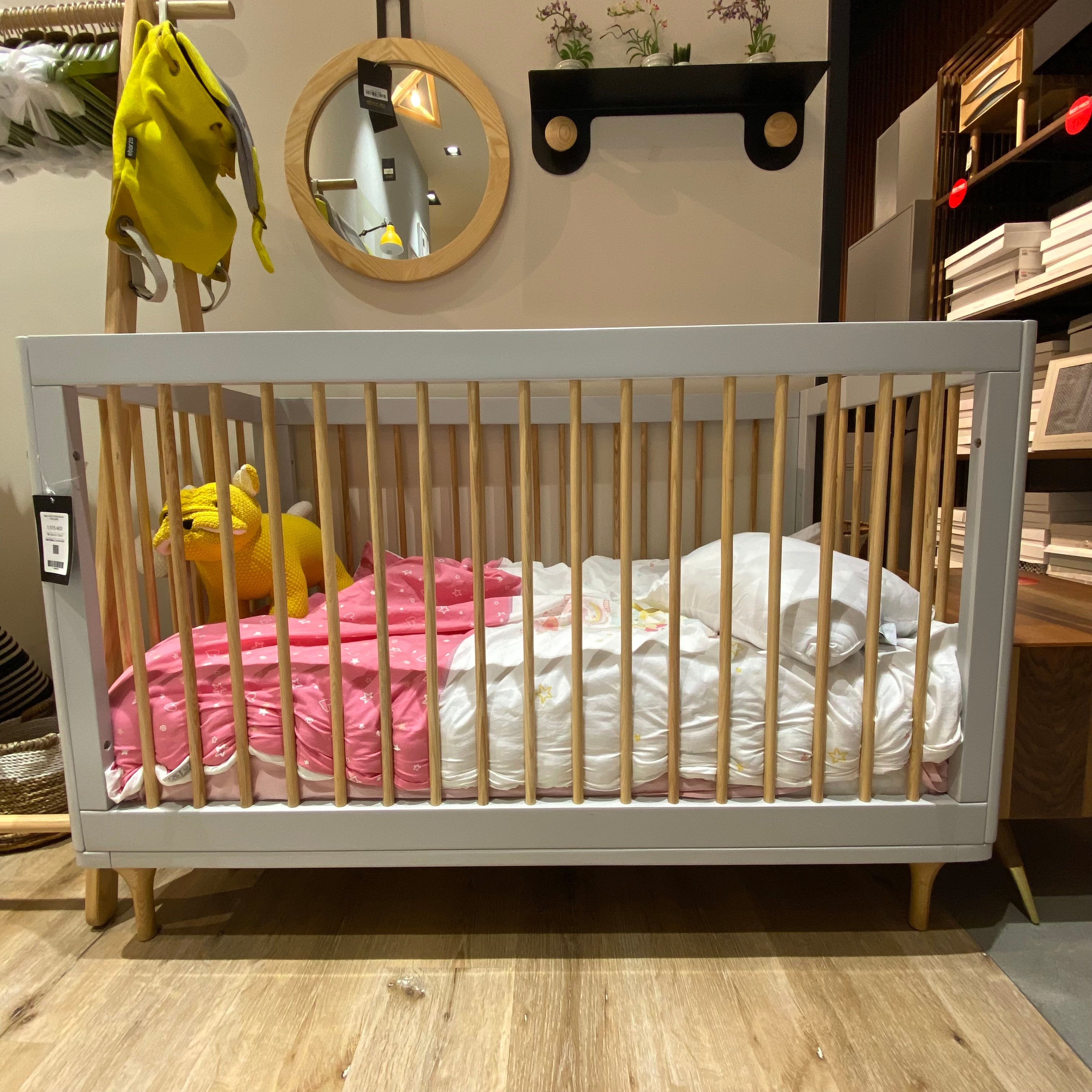 Display Item - Baby Crib Et-Y003-Natural-Grey(Light)Nakheel -  USED ITEM | قطعة من المعرض - سرير الطفل - ebarza Furniture UAE | Shop Modern Furniture in Abu Dhabi & Dubai - مفروشات ايبازرا في الامارات | تسوق اثاث عصري وديكورات مميزة في دبي وابوظبي