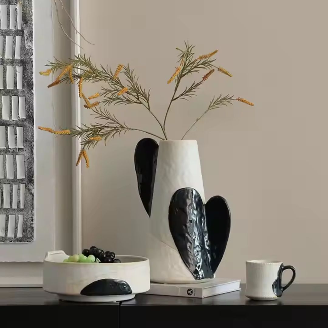 Impression Hand-Painted Ceramic Vase FD-D25057 -  Vases - ebarza Furniture UAE | Shop Modern Furniture in Abu Dhabi & Dubai - مفروشات ايبازرا في الامارات | تسوق اثاث عصري وديكورات مميزة في دبي وابوظبي
