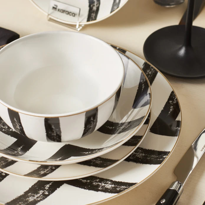 Karaca Black Blush Porcelain 24 Piece Dinner Set for 6 People 153.03.06.9605 -  Dinnerware Sets | طقم عشاء بورسلين أسود أحمر الخدود من كاراجا مكون من 24 قطعة لـ 6 أشخاص - ebarza Furniture UAE | Shop Modern Furniture in Abu Dhabi & Dubai - مفروشات ايبازرا في الامارات | تسوق اثاث عصري وديكورات مميزة في دبي وابوظبي