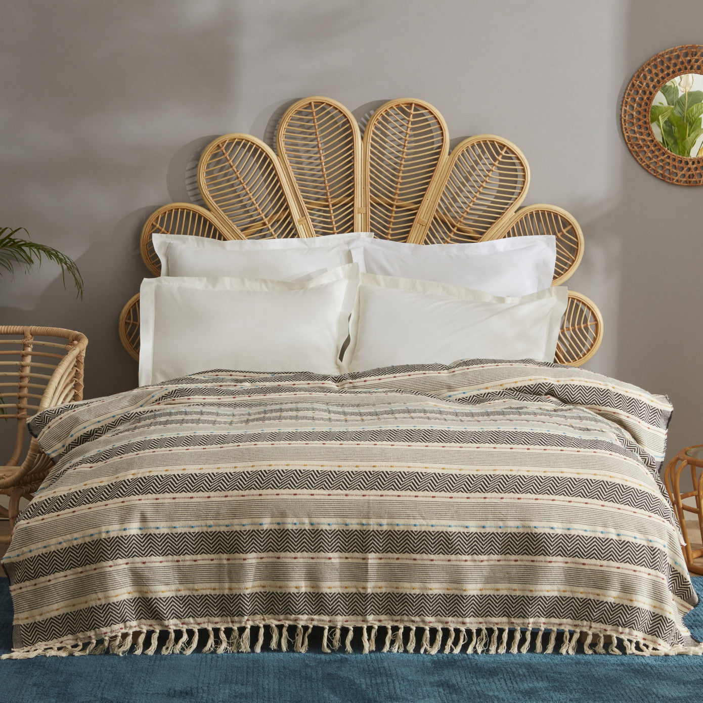 Karaca Home Bohemian Multi Double Bedspread 200.22.14.0064 -  Blankets | كاراجا هوم مفرش سرير بوهيمي متعدد مزدوج - ebarza Furniture UAE | Shop Modern Furniture in Abu Dhabi & Dubai - مفروشات ايبازرا في الامارات | تسوق اثاث عصري وديكورات مميزة في دبي وابوظبي