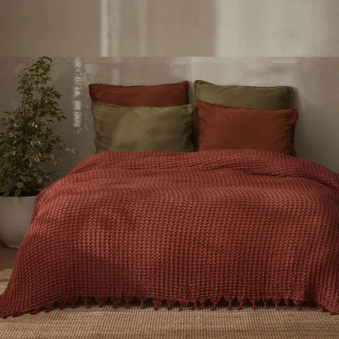 Pre-order 25 Days Delivery - Karaca Home Casey Double Waffle Bedspread 200x230 cm Terracotta 200.22.01.0111 -  Blankets - ebarza Furniture UAE | Shop Modern Furniture in Abu Dhabi & Dubai - مفروشات ايبازرا في الامارات | تسوق اثاث عصري وديكورات مميزة في دبي وابوظبي