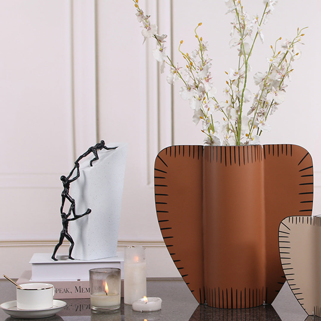 Leather Vase-Dry & Fresh-L KB3007CL -  Vases - ebarza Furniture UAE | Shop Modern Furniture in Abu Dhabi & Dubai - مفروشات ايبازرا في الامارات | تسوق اثاث عصري وديكورات مميزة في دبي وابوظبي