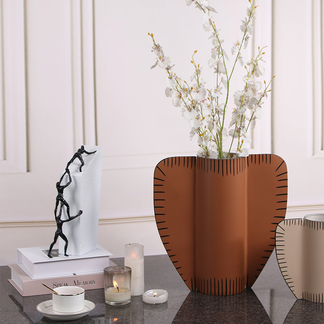 Leather Vase-Dry & Fresh-L KB3007CL -  Vases - ebarza Furniture UAE | Shop Modern Furniture in Abu Dhabi & Dubai - مفروشات ايبازرا في الامارات | تسوق اثاث عصري وديكورات مميزة في دبي وابوظبي