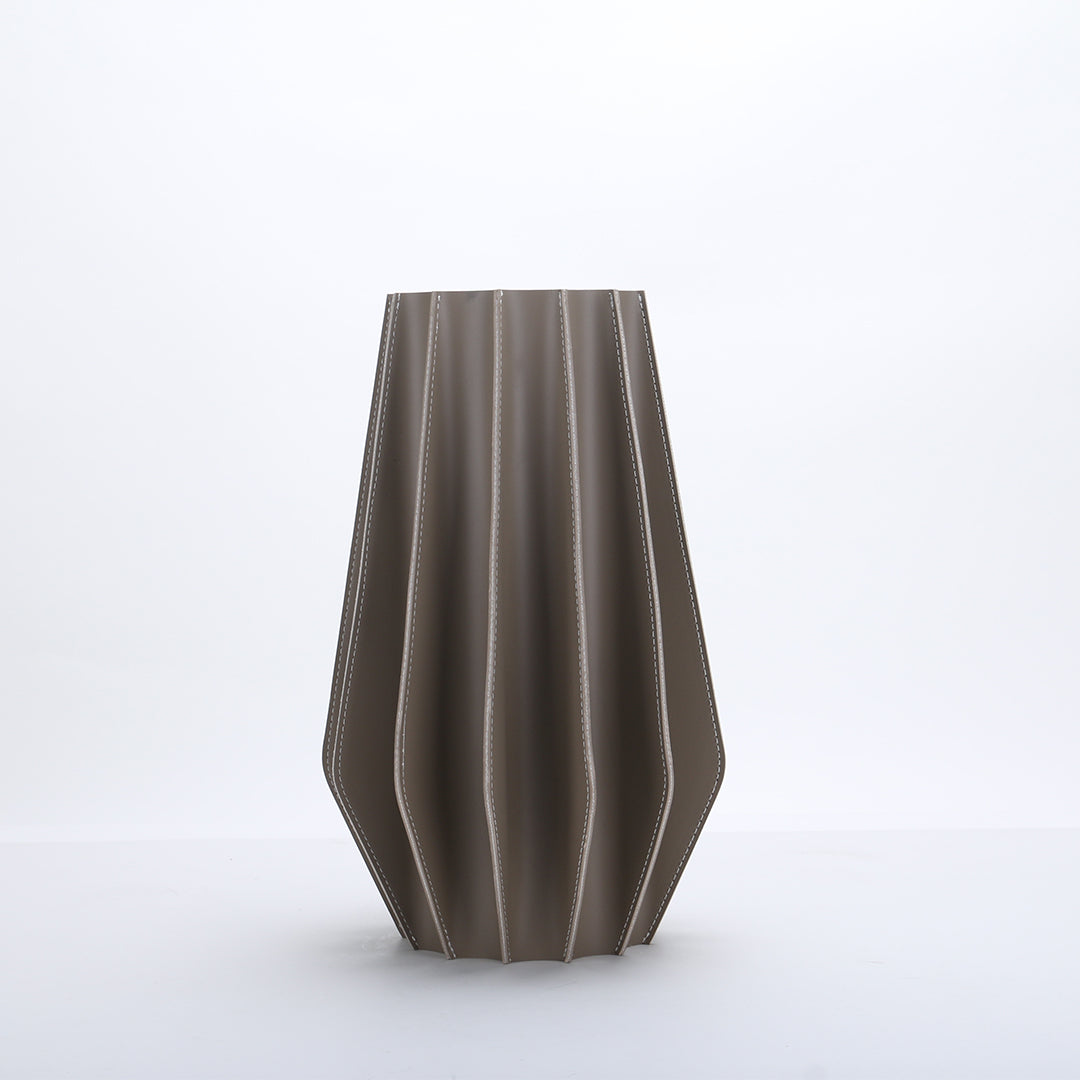 Leather Vase-Dry & Fresh-L KB3008DL -  Vases - ebarza Furniture UAE | Shop Modern Furniture in Abu Dhabi & Dubai - مفروشات ايبازرا في الامارات | تسوق اثاث عصري وديكورات مميزة في دبي وابوظبي