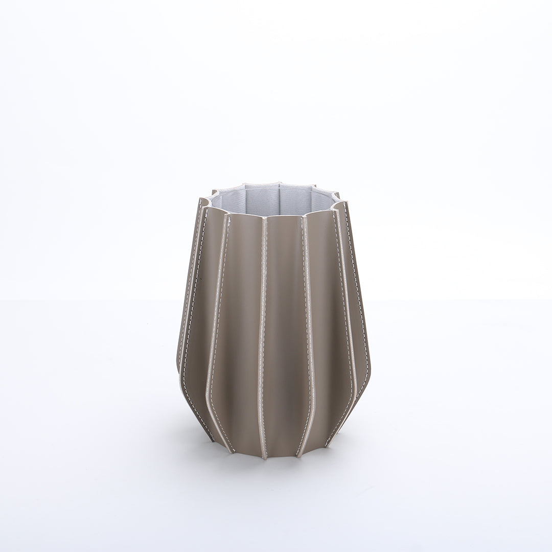 Leather Vase-Dry & Fresh-S KB3008DS -  Vases - ebarza Furniture UAE | Shop Modern Furniture in Abu Dhabi & Dubai - مفروشات ايبازرا في الامارات | تسوق اثاث عصري وديكورات مميزة في دبي وابوظبي