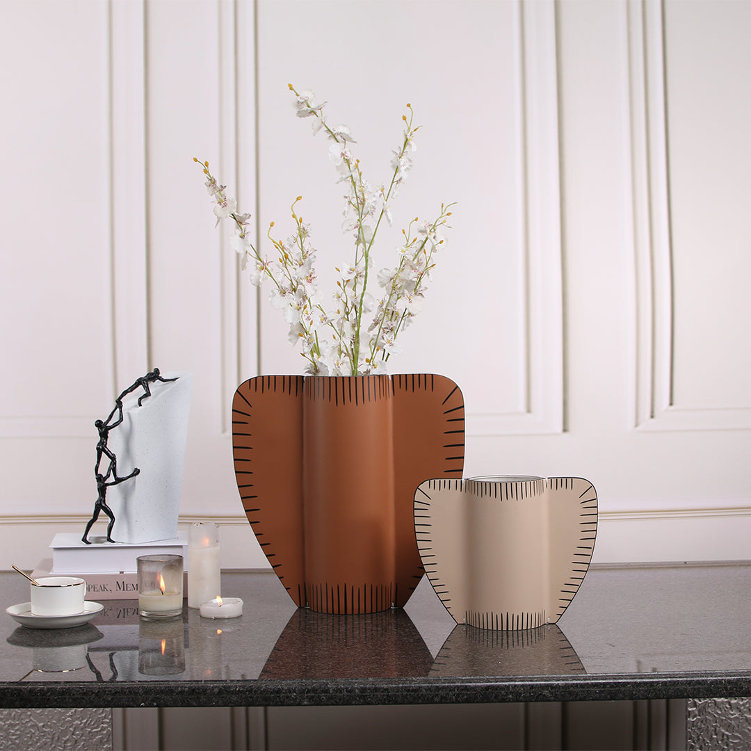 Leather Vase-Dry & Fresh-S KB3007CS -  Vases - ebarza Furniture UAE | Shop Modern Furniture in Abu Dhabi & Dubai - مفروشات ايبازرا في الامارات | تسوق اثاث عصري وديكورات مميزة في دبي وابوظبي