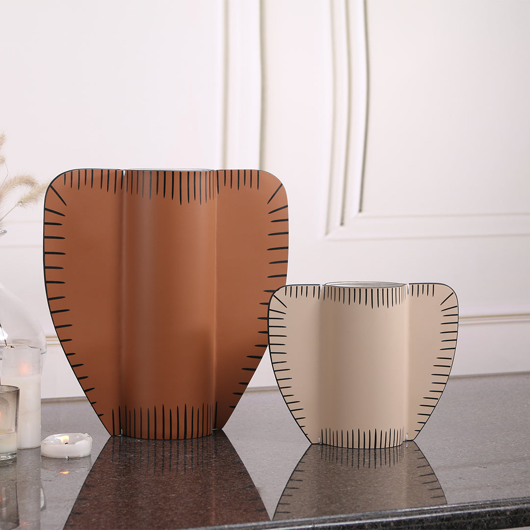 Leather Vase-Dry & Fresh-S KB3007CS -  Vases - ebarza Furniture UAE | Shop Modern Furniture in Abu Dhabi & Dubai - مفروشات ايبازرا في الامارات | تسوق اثاث عصري وديكورات مميزة في دبي وابوظبي