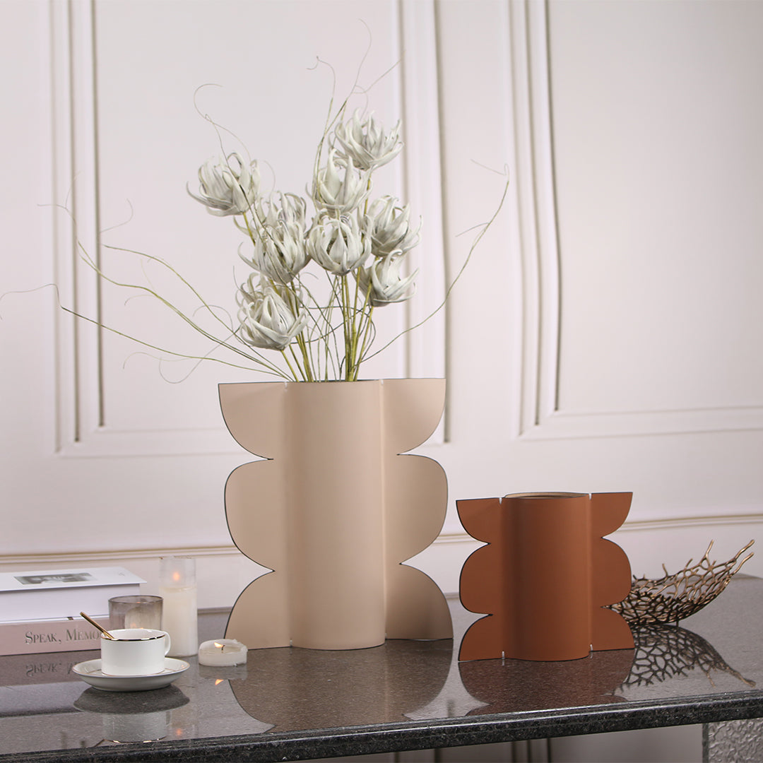 Leather Vase-Dry & Fresh-L KB3009CL -  Vases - ebarza Furniture UAE | Shop Modern Furniture in Abu Dhabi & Dubai - مفروشات ايبازرا في الامارات | تسوق اثاث عصري وديكورات مميزة في دبي وابوظبي