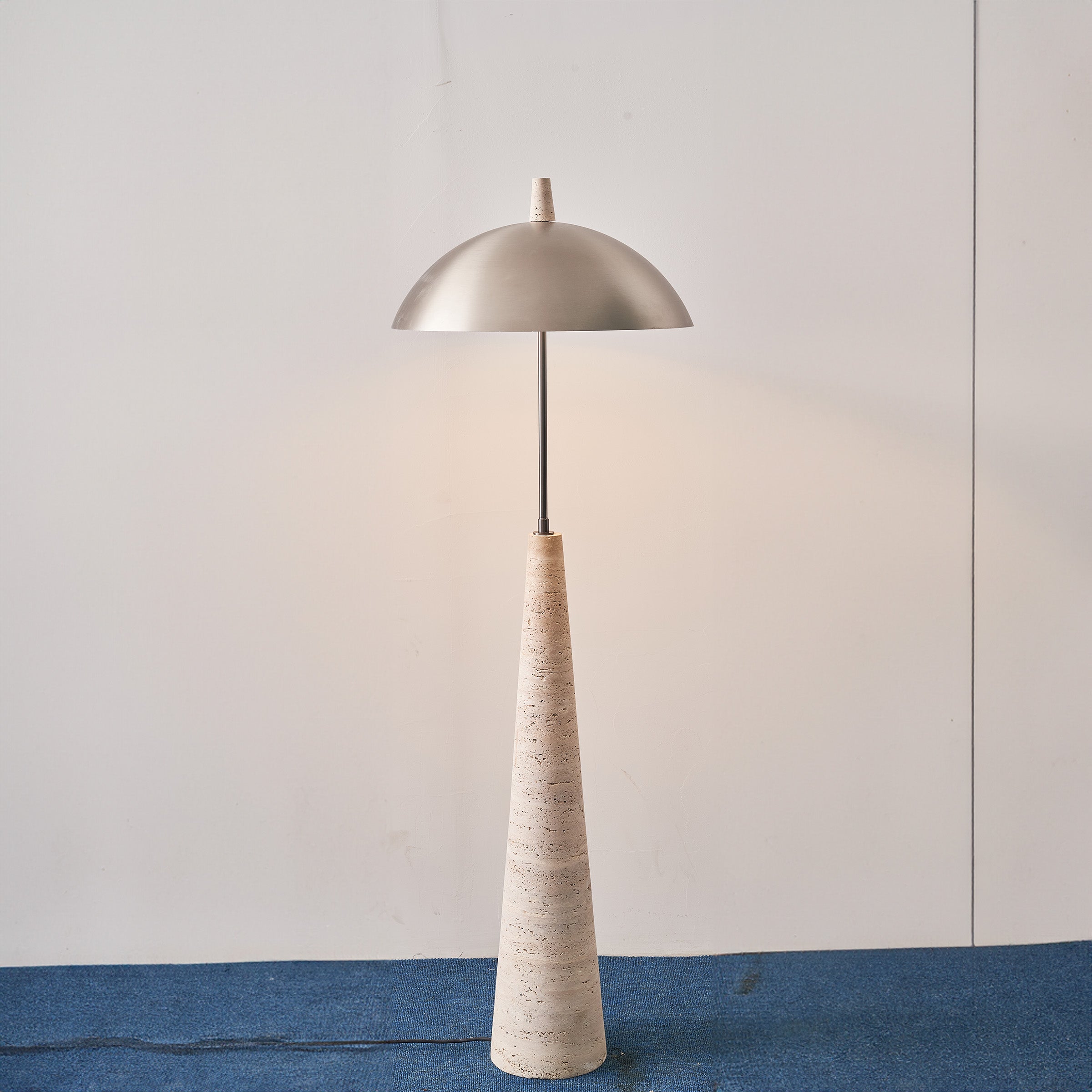 Natural  Travertine Floor Lamp JA-015F -  Floor Lamps | مصباح أرضي من الحجر الجيري الطبيعي - ebarza Furniture UAE | Shop Modern Furniture in Abu Dhabi & Dubai - مفروشات ايبازرا في الامارات | تسوق اثاث عصري وديكورات مميزة في دبي وابوظبي