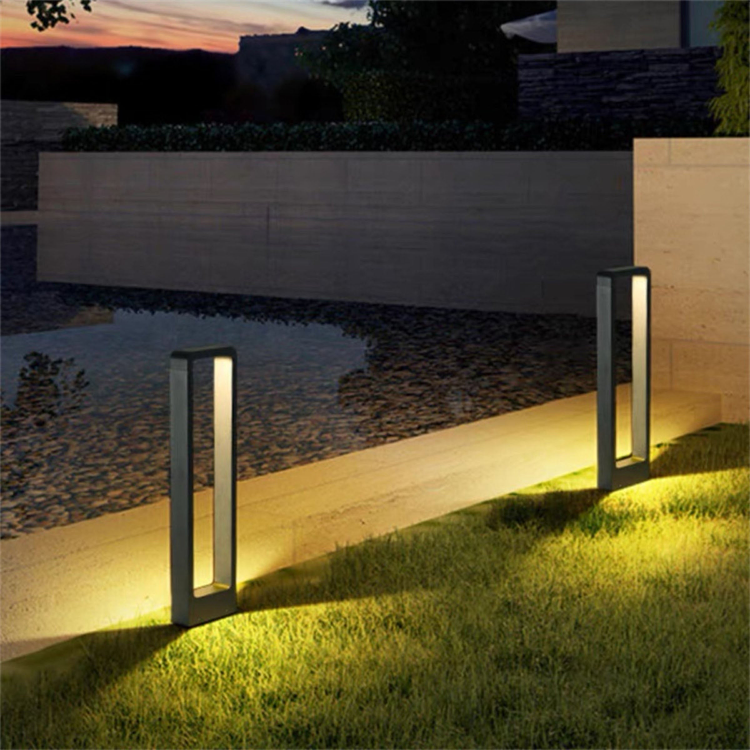 Outdoor Lawn Light HTD-K-2911 -  Outdoor lightings | ضوء الحديقة الخارجية - ebarza Furniture UAE | Shop Modern Furniture in Abu Dhabi & Dubai - مفروشات ايبازرا في الامارات | تسوق اثاث عصري وديكورات مميزة في دبي وابوظبي